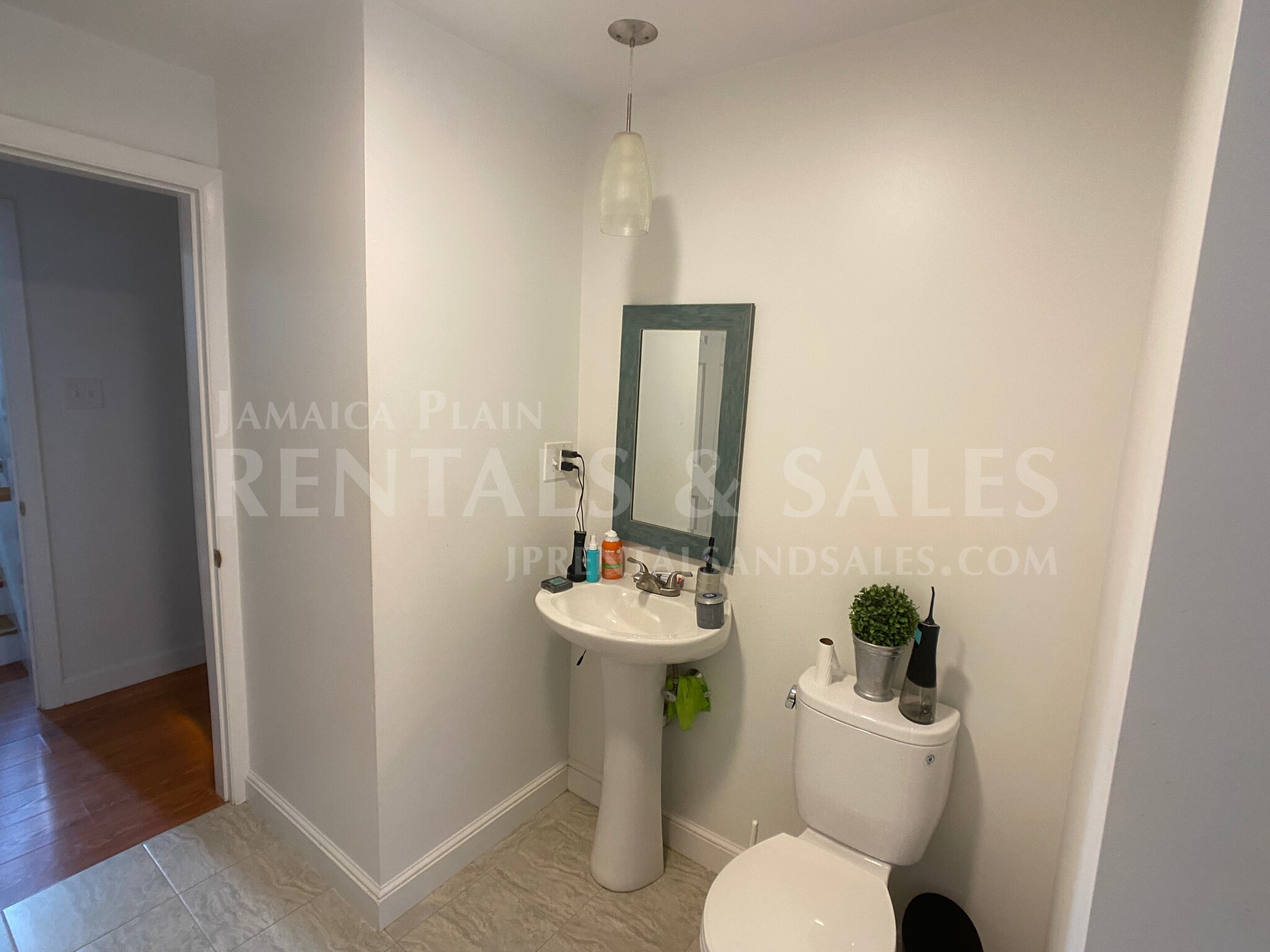 4 bed, 2.5 bath apartment for rent at 19 Norton St Unit CO, Hyde Park — photo 27 of 36