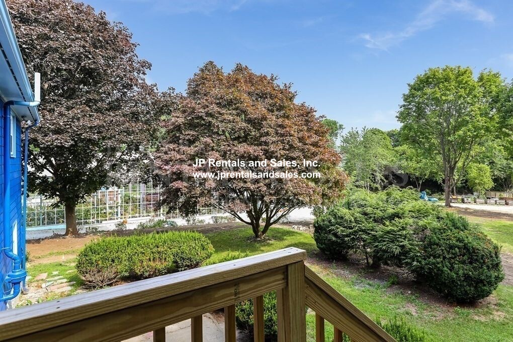 4 bed, 2.5 bath apartment for rent at 19 Norton St, Hyde Park — photo 19 of 33