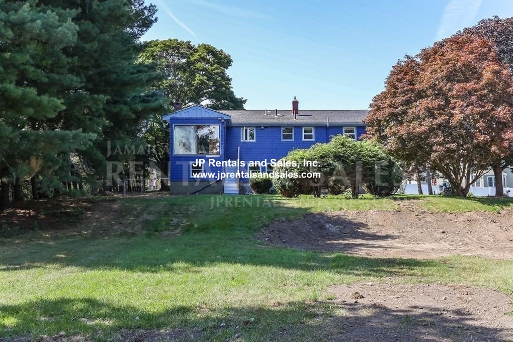 4 bed, 2.5 bath apartment for rent at 19 Norton St, Hyde Park — photo 18 of 33