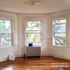 3 bed, 1 bath apartment for rent at 32 Saint Rose St Unit 3 CO, Jamaica Plain — photo 9 of 14