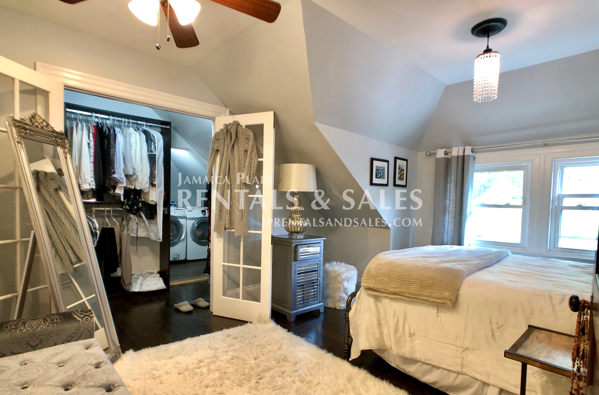 16 Oakview Ter, Jamaica Plain