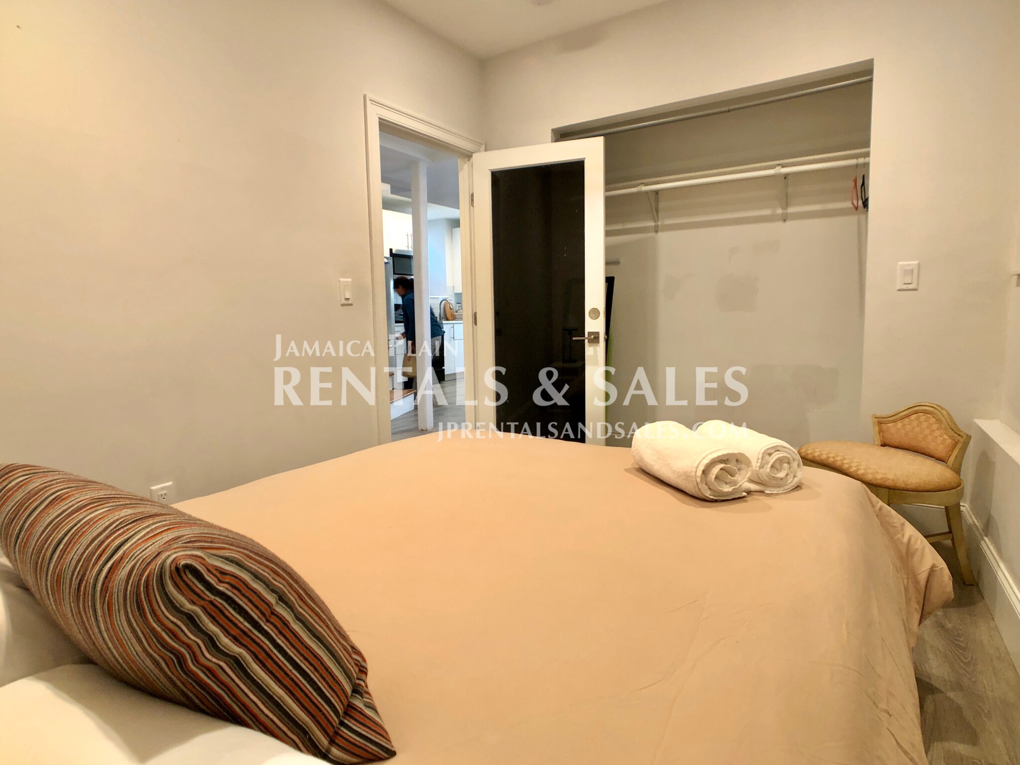 5 bed, 3.5 bath apartment for rent at 2 Buckley Ave Unit 1 CO, Jamaica Plain — photo 14 of 23