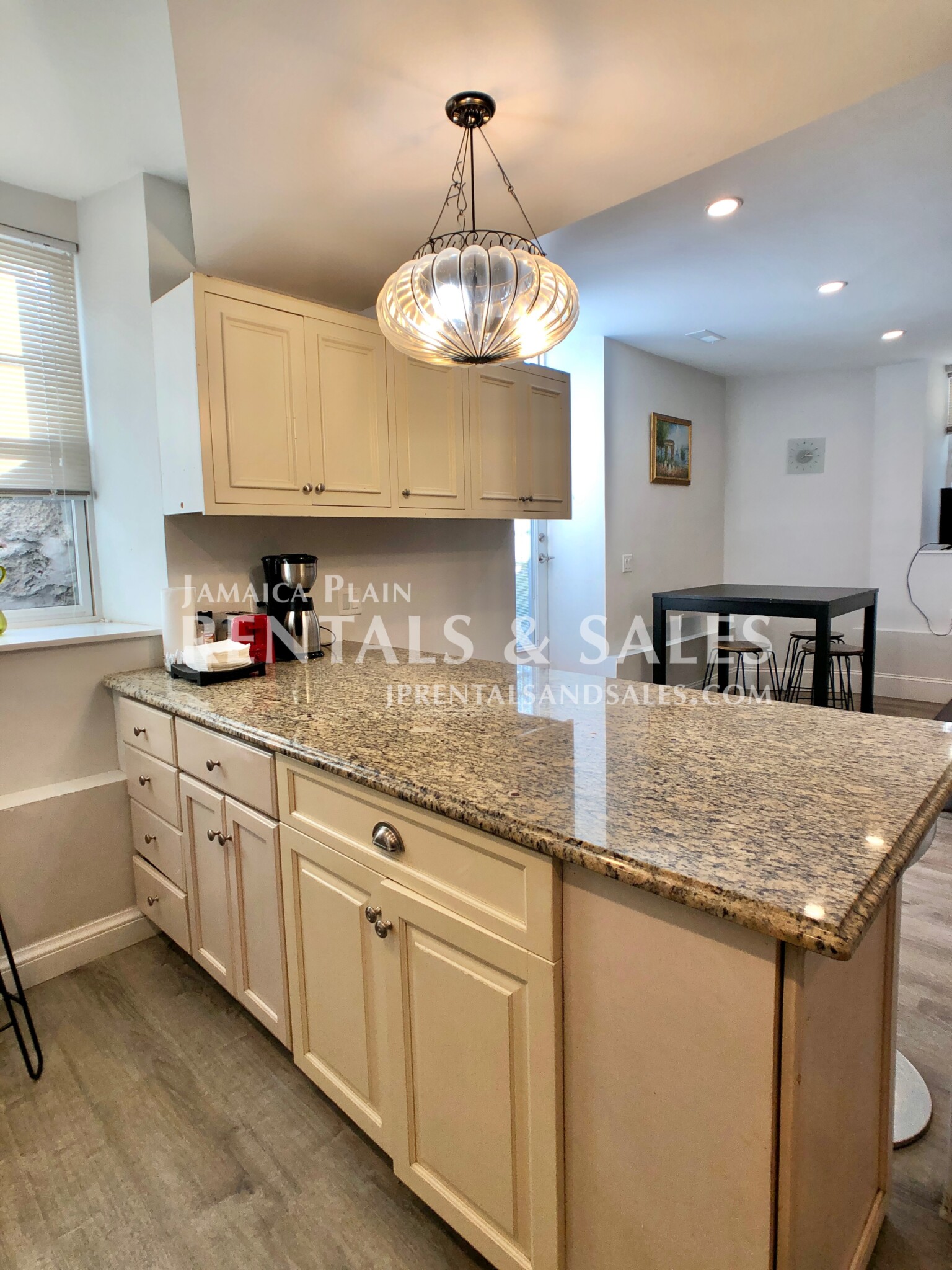 5 bed, 3.5 bath apartment for rent at 2 Buckley Ave Unit 1 CO, Jamaica Plain — photo 4 of 23