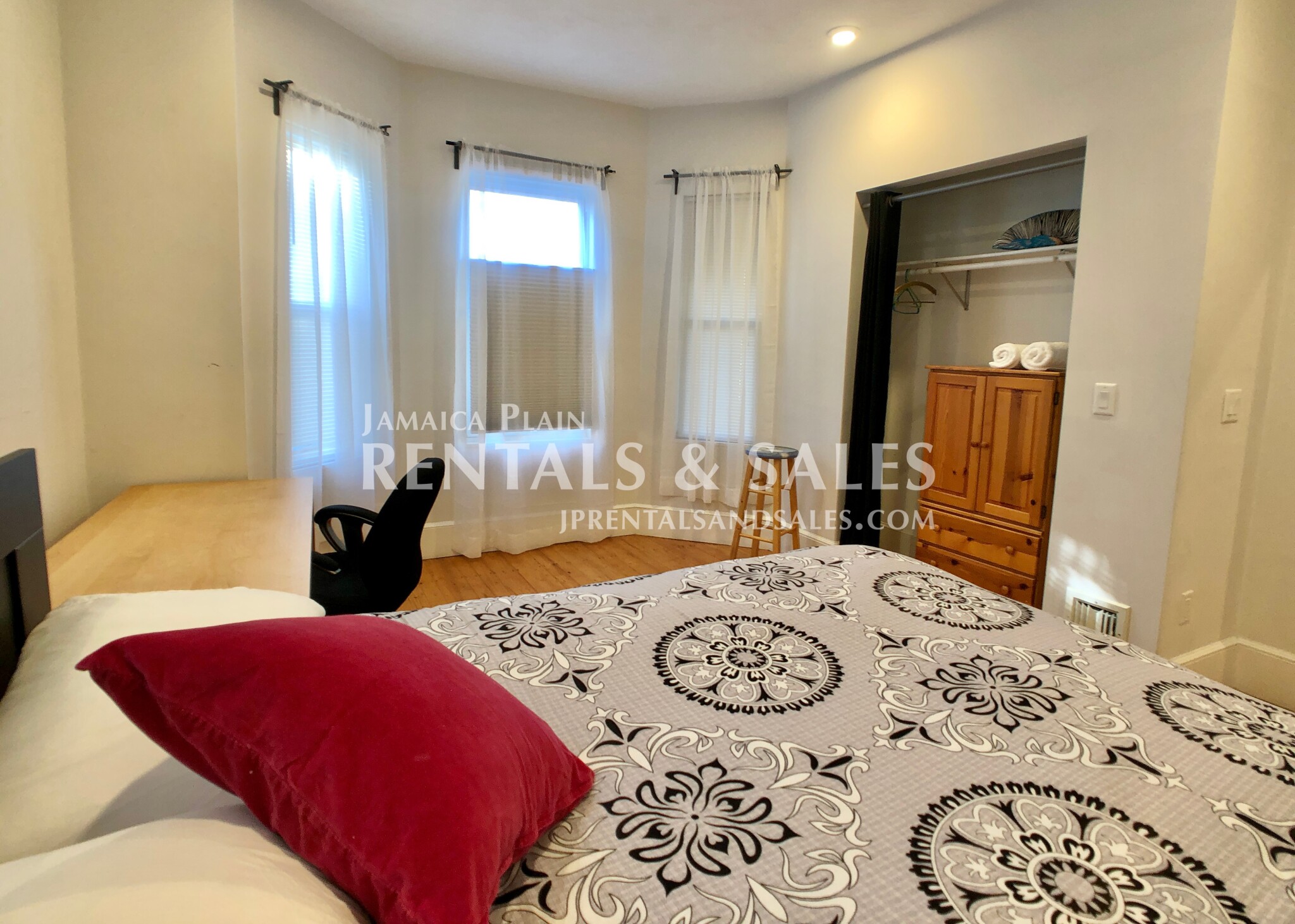 5 bed, 3.5 bath apartment for rent at 2 Buckley Ave Unit 1 CO, Jamaica Plain — photo 7 of 23