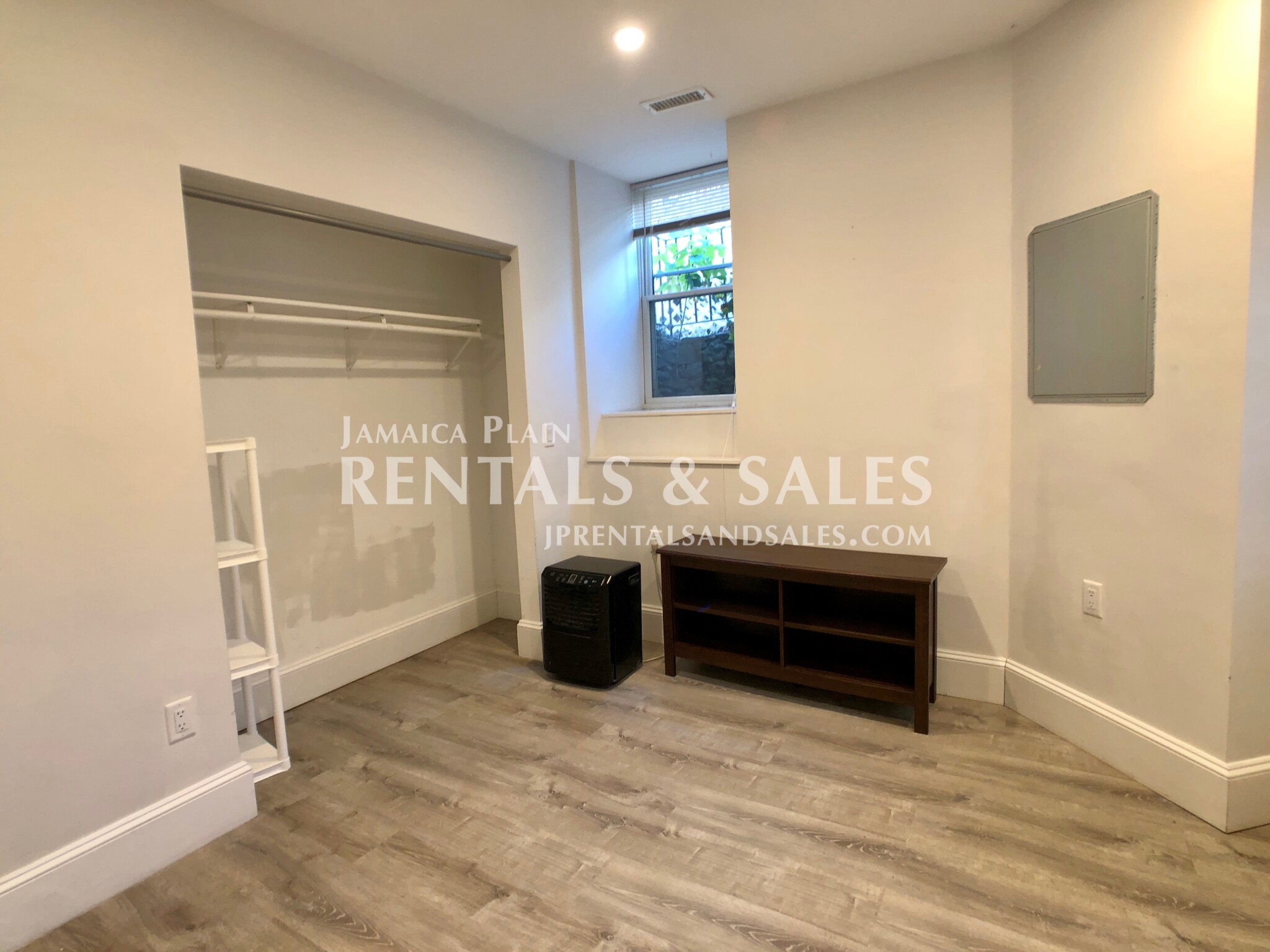5 bed, 3.5 bath apartment for rent at 2 Buckley Ave Unit 1 CO, Jamaica Plain — photo 16 of 23