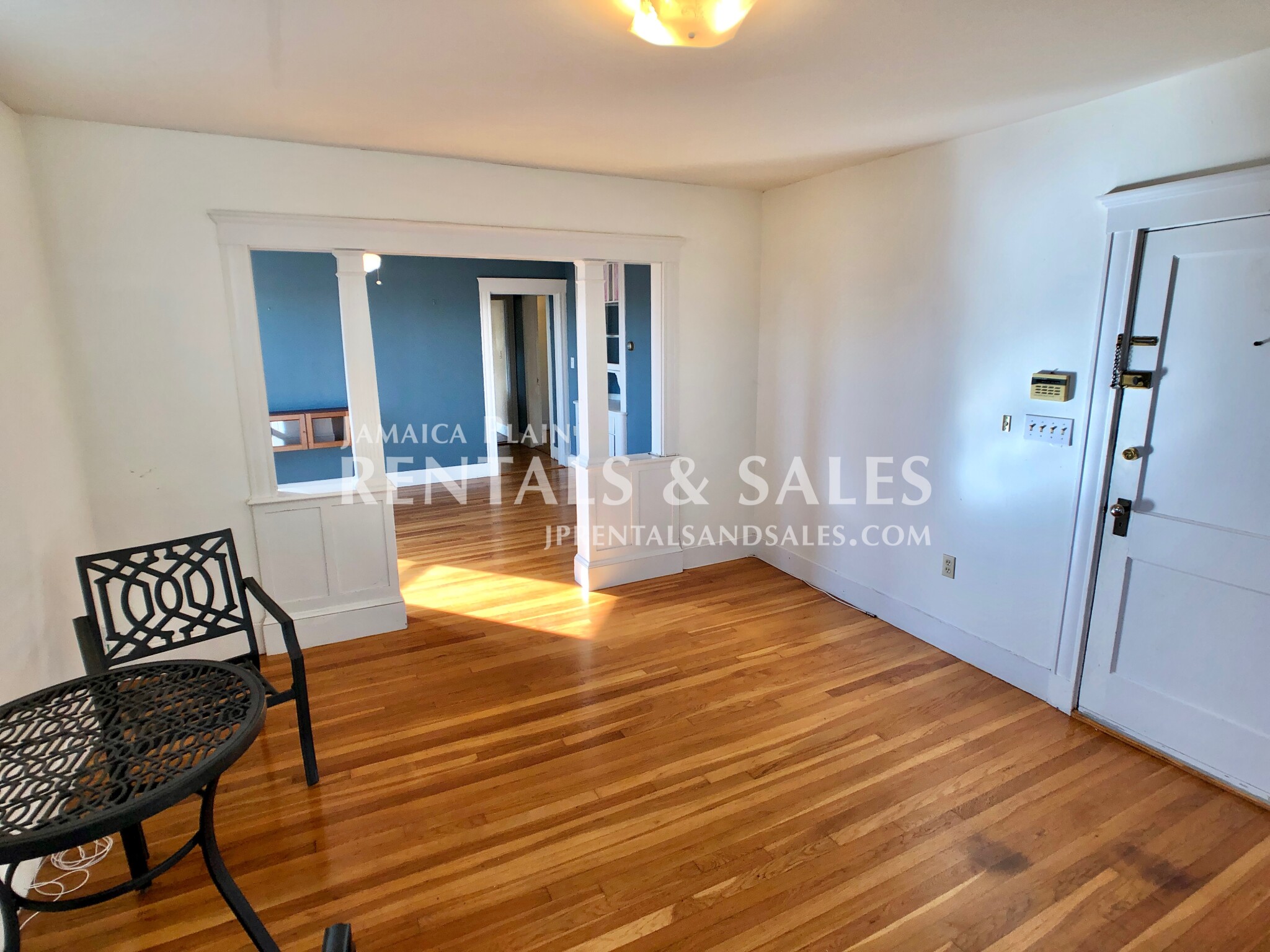 32 Saint Rose St, Jamaica Plain