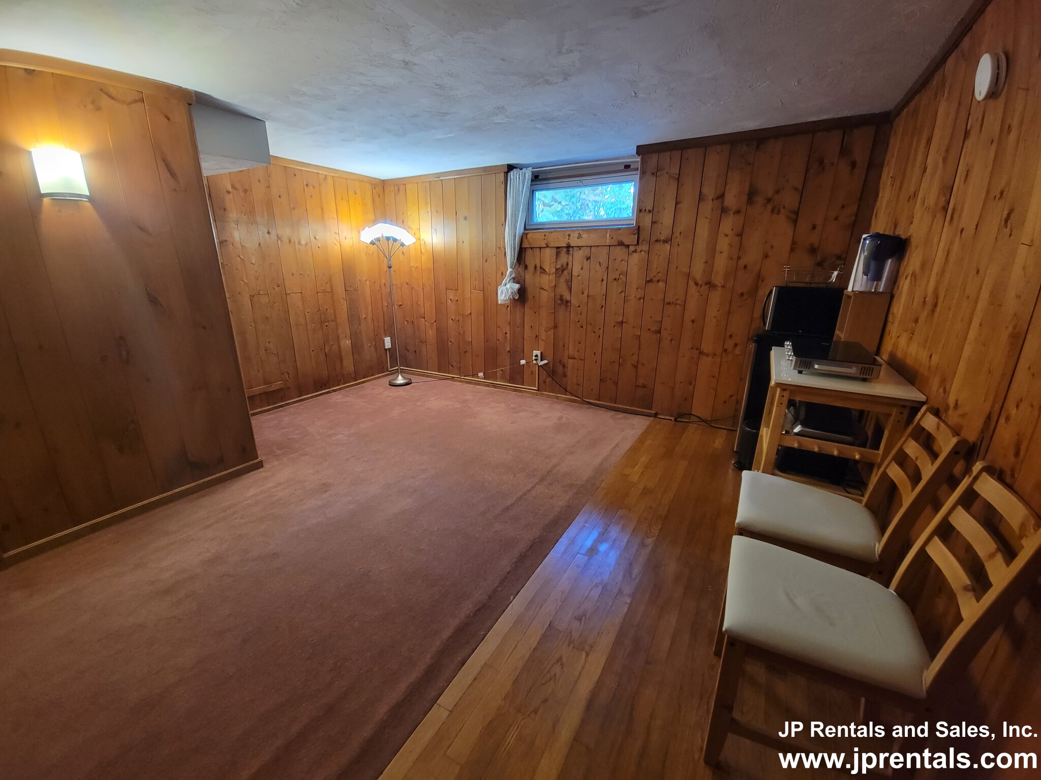 Studio bed, 1 bath apartment for rent at 397 Vfw Pkwy Unit 1, Brookline — photo 2 of 10