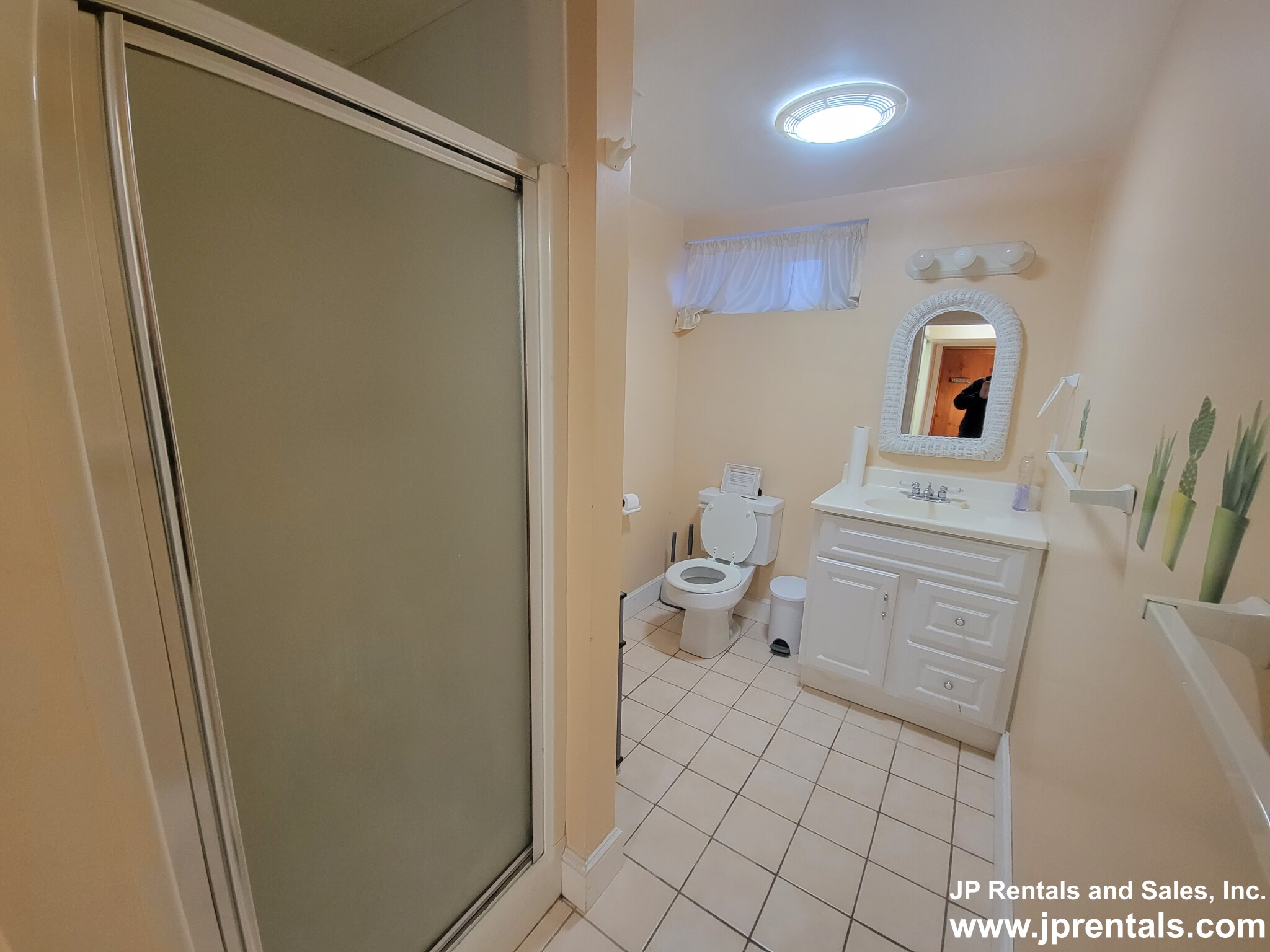Studio bed, 1 bath apartment for rent at 397 Vfw Pkwy Unit 1, Brookline — photo 9 of 10