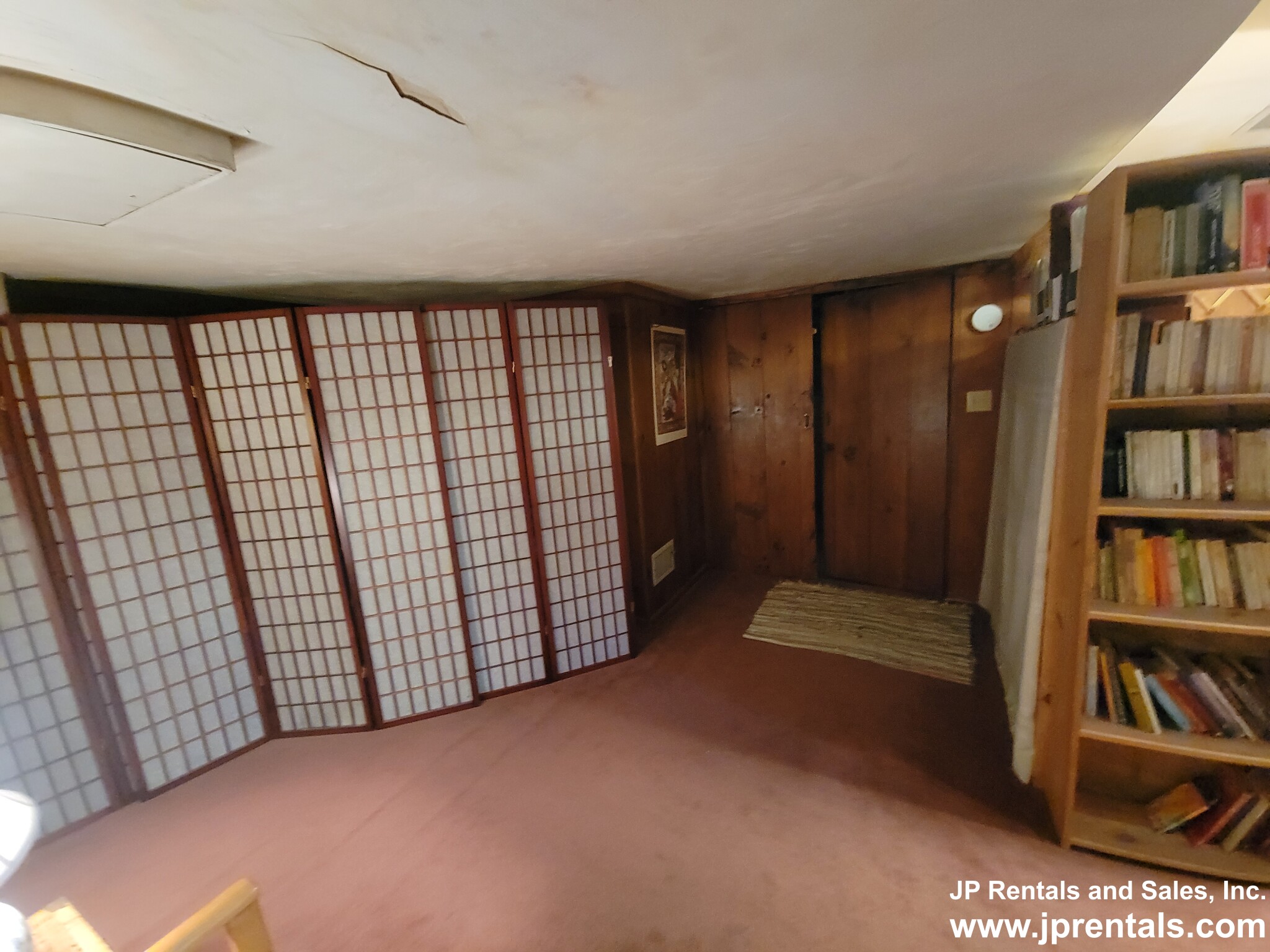 Studio bed, 1 bath apartment for rent at 397 Vfw Pkwy Unit 1, Brookline — photo 5 of 10