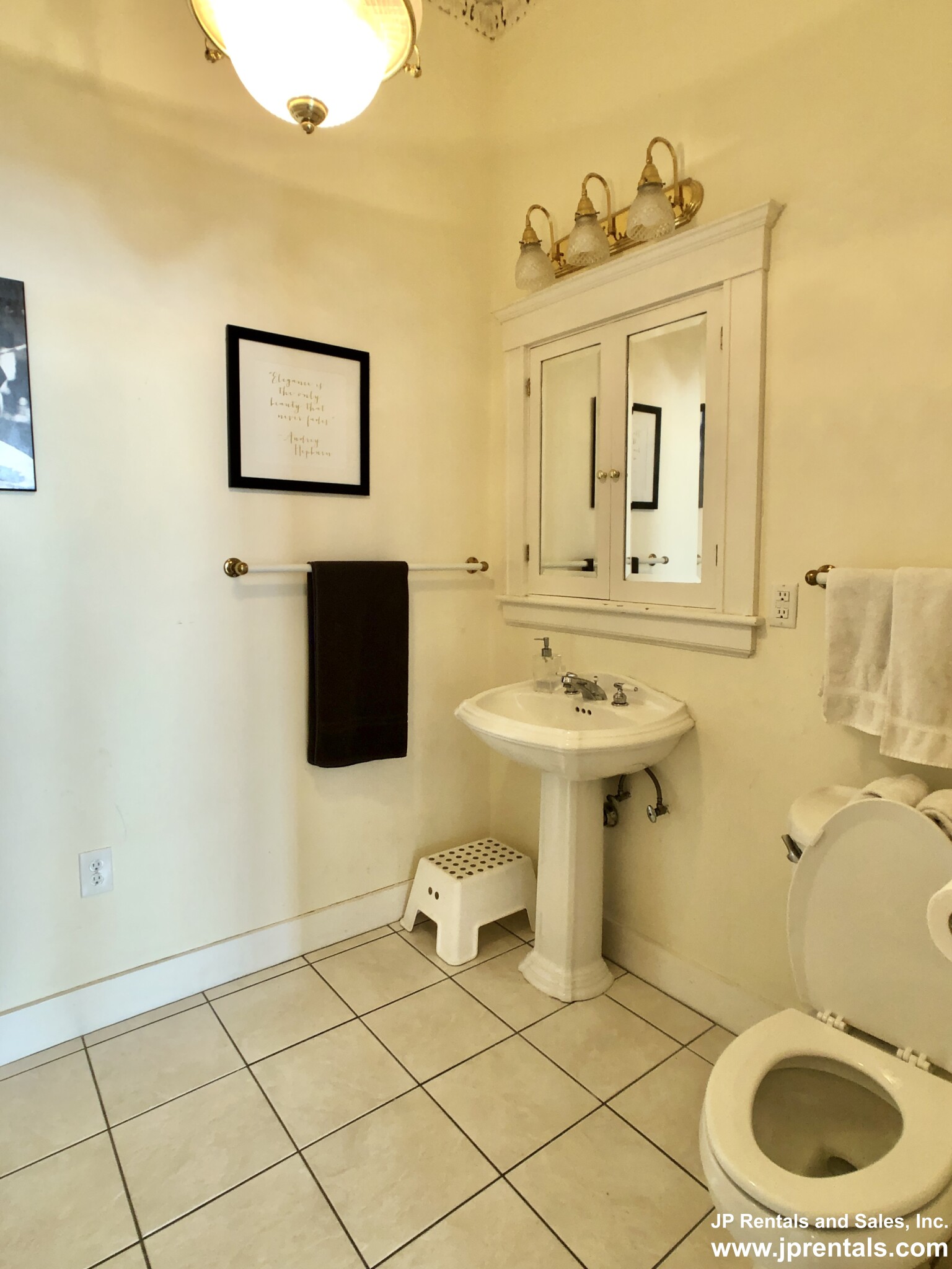 4 bed, 3.5 bath apartment for rent at 49 Pond St Unit 1 CO, Jamaica Plain — photo 14 of 36