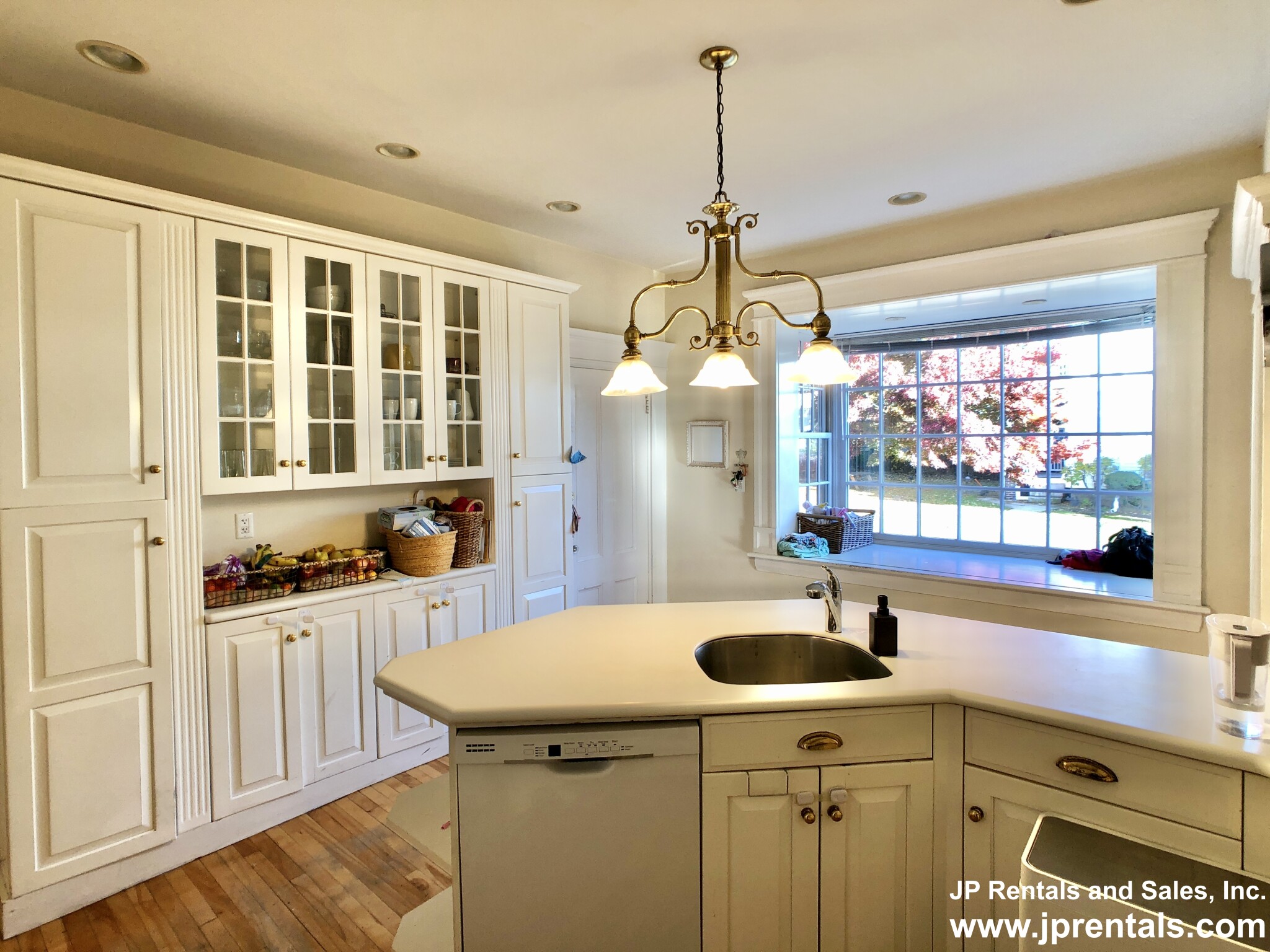 4 bed, 3.5 bath apartment for rent at 49 Pond St Unit 1 CO, Jamaica Plain — photo 13 of 36
