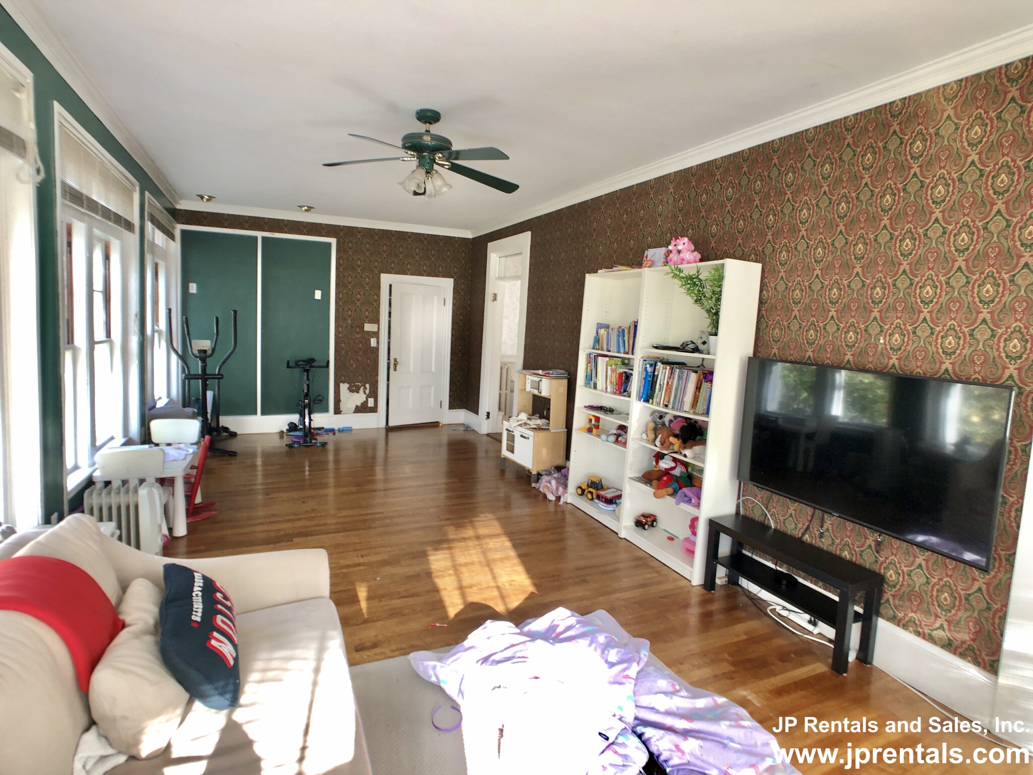 4 bed, 3.5 bath apartment for rent at 49 Pond St Unit 1 CO, Jamaica Plain — photo 5 of 36