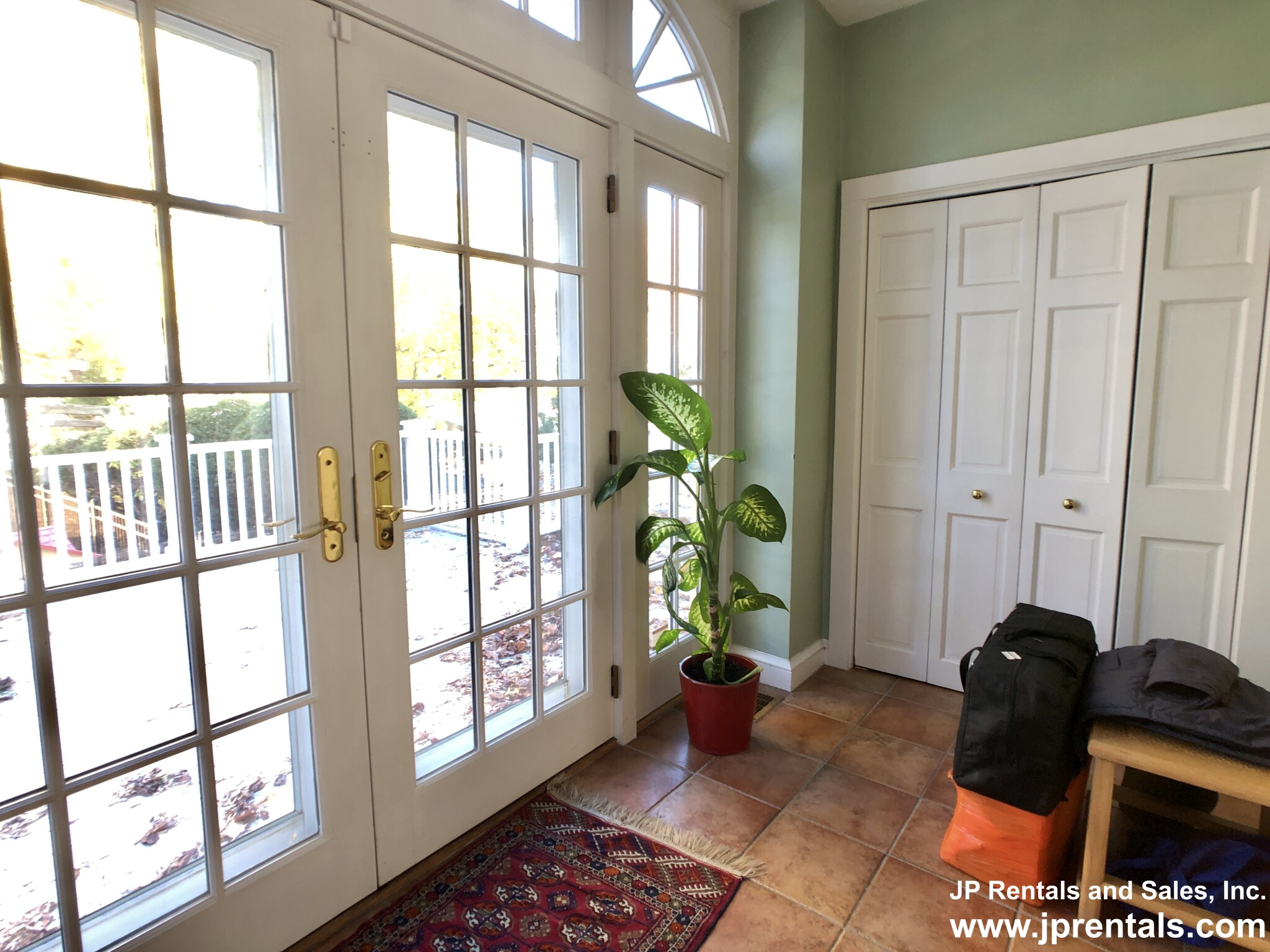4 bed, 3.5 bath apartment for rent at 49 Pond St Unit 1 CO, Jamaica Plain — photo 6 of 36