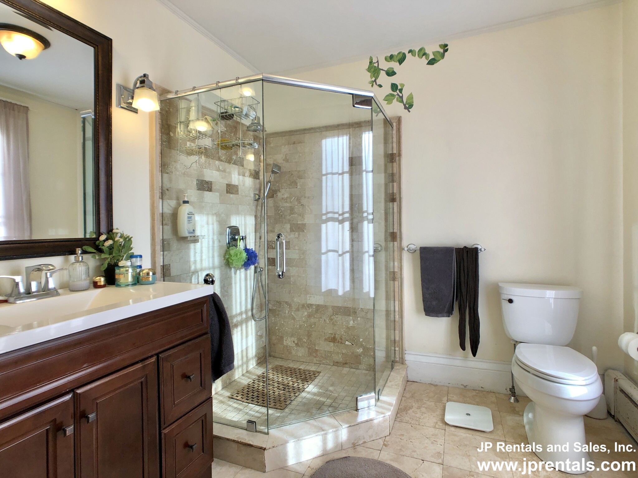 4 bed, 3.5 bath apartment for rent at 49 Pond St Unit 1 CO, Jamaica Plain — photo 24 of 36