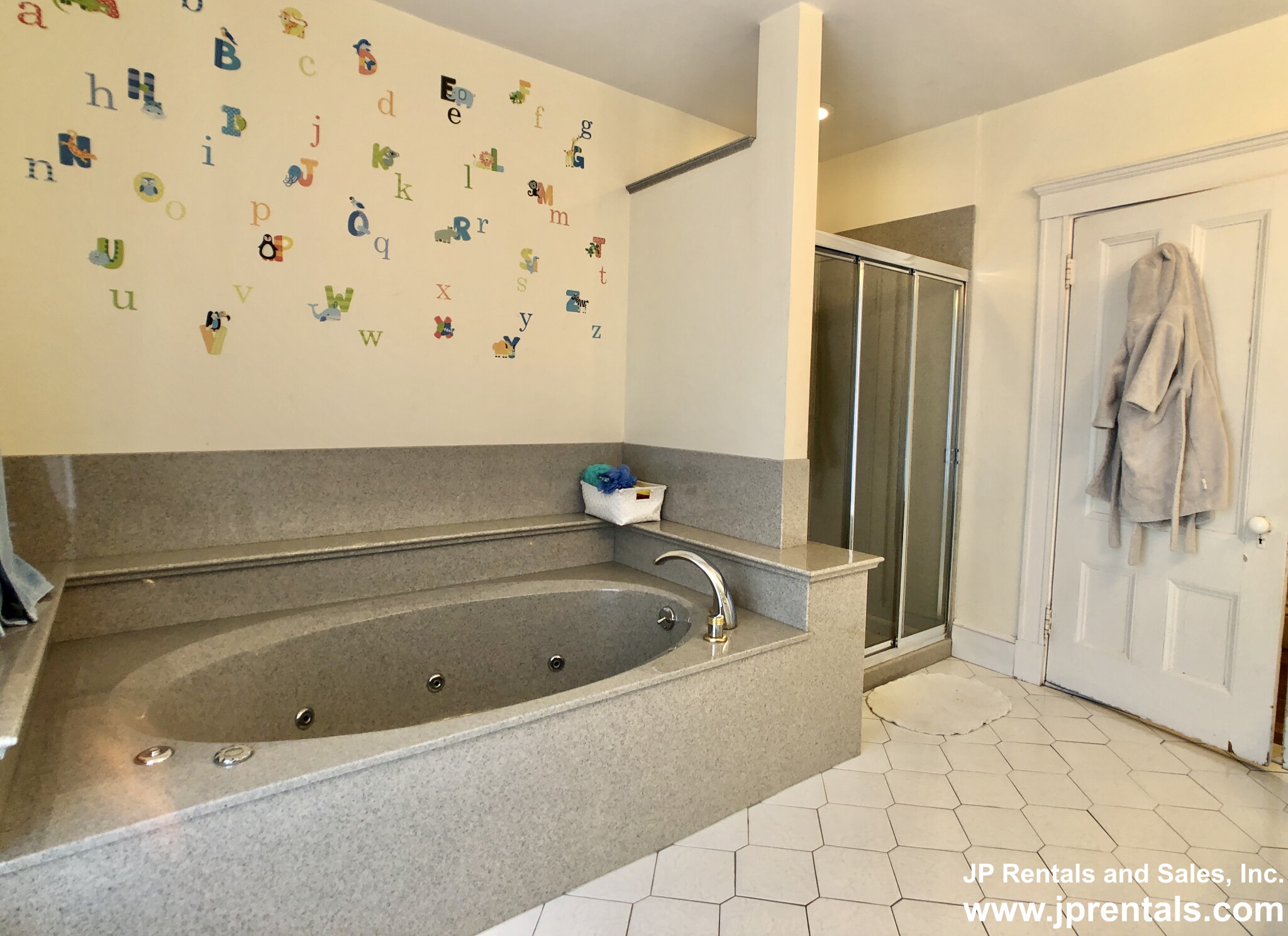 4 bed, 3.5 bath apartment for rent at 49 Pond St Unit 1 CO, Jamaica Plain — photo 31 of 36