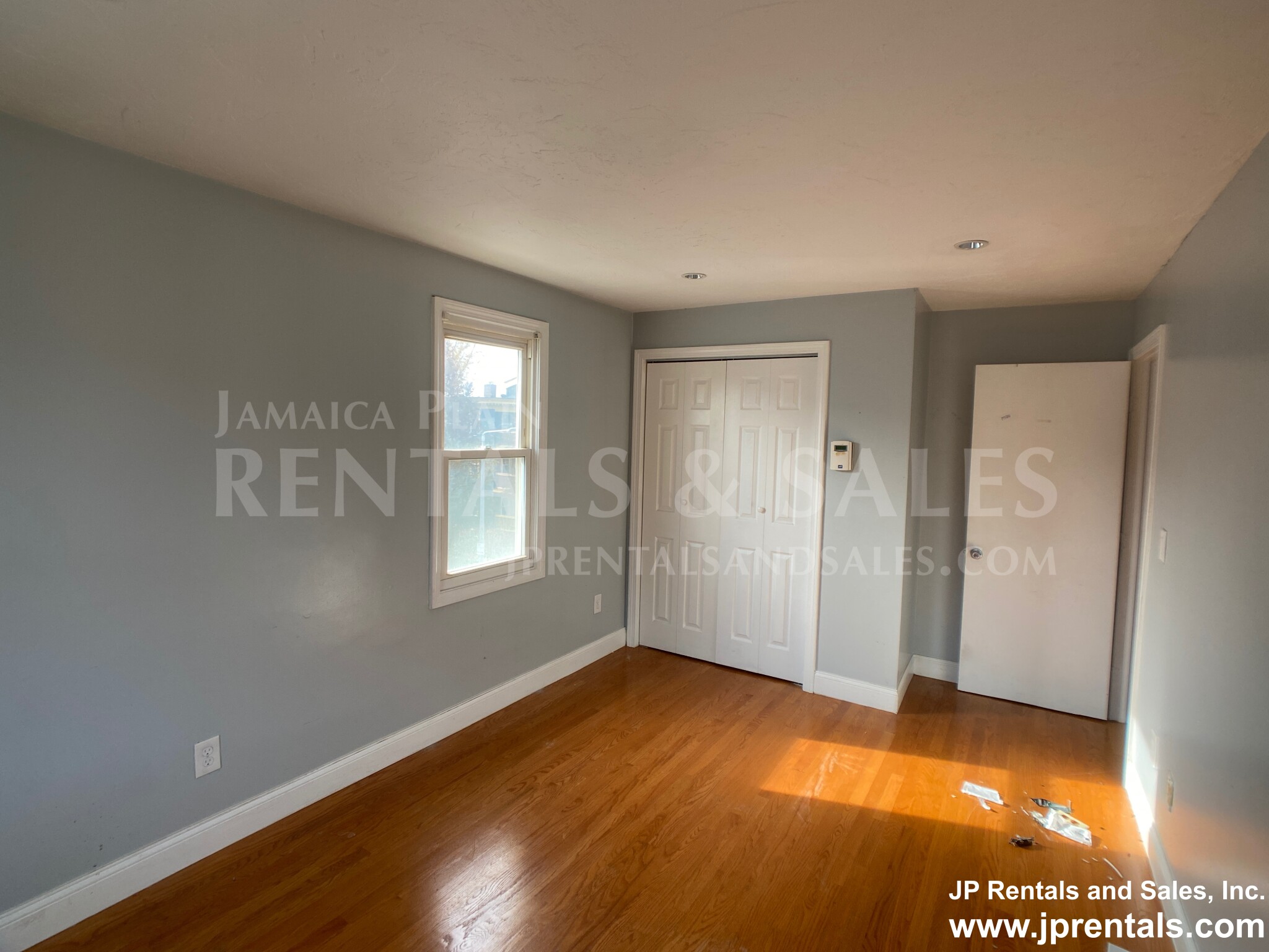 4 bed, 2.5 bath apartment for rent at 106 Montebello Rd, Jamaica Plain — photo 13 of 23