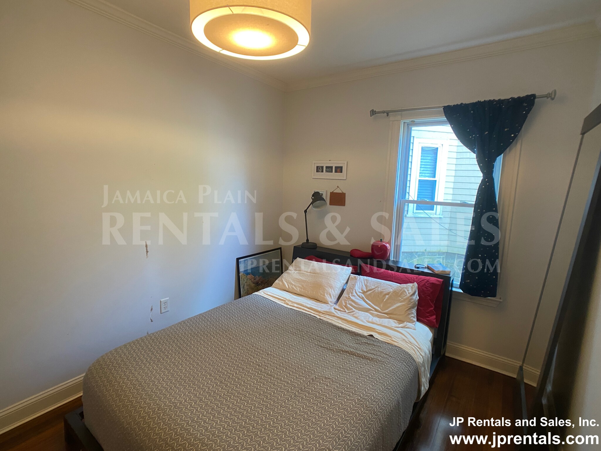2 bed, 1 bath apartment for rent at 47 Sedgwick St Unit 1, Jamaica Plain — photo 16 of 18