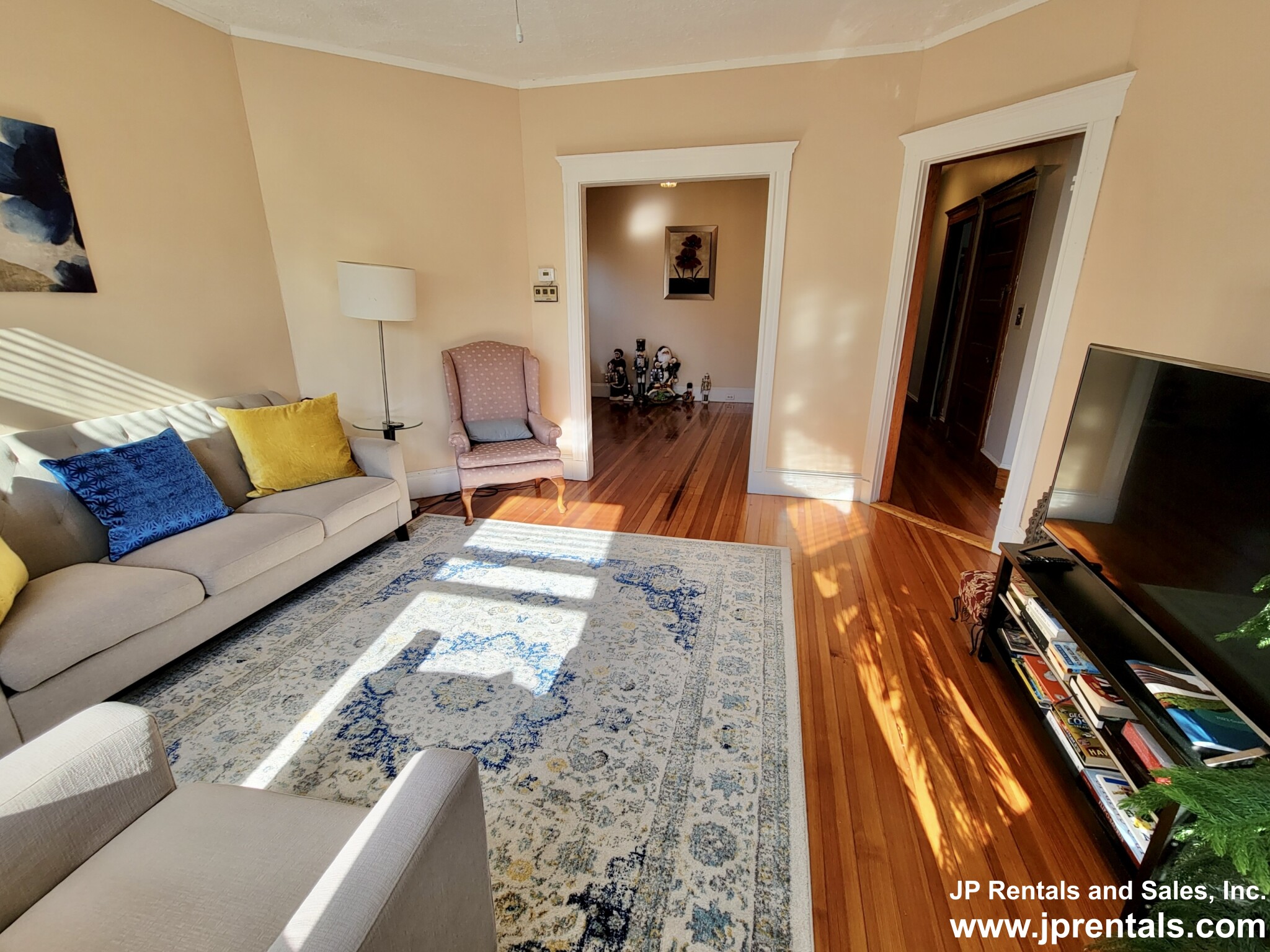 3 bed, 1 bath apartment for rent at 253 Belgrade Ave Unit 2, Roslindale — photo 6 of 13