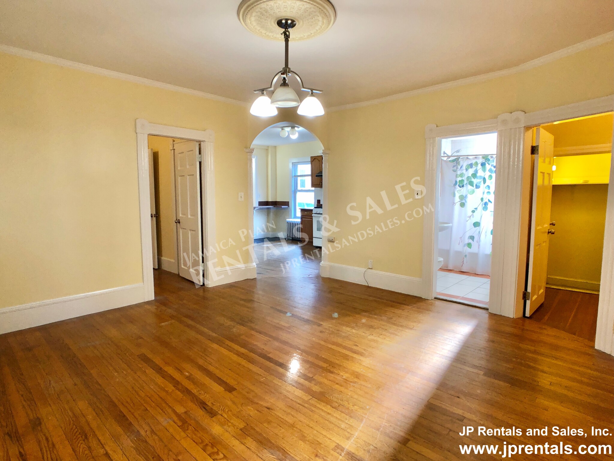 2 bed, 1 bath apartment for rent at 68 Brookside Ave Unit 1, Jamaica Plain — photo 6 of 13