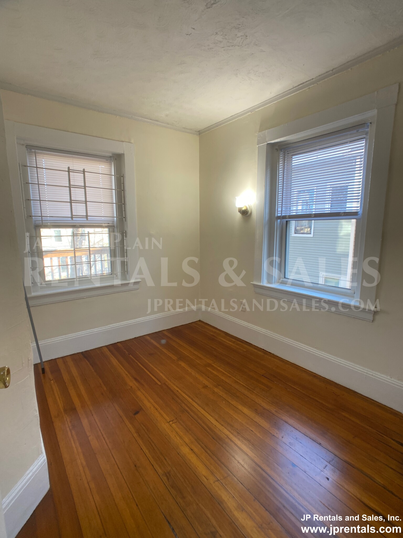 105 School St, Jamaica Plain