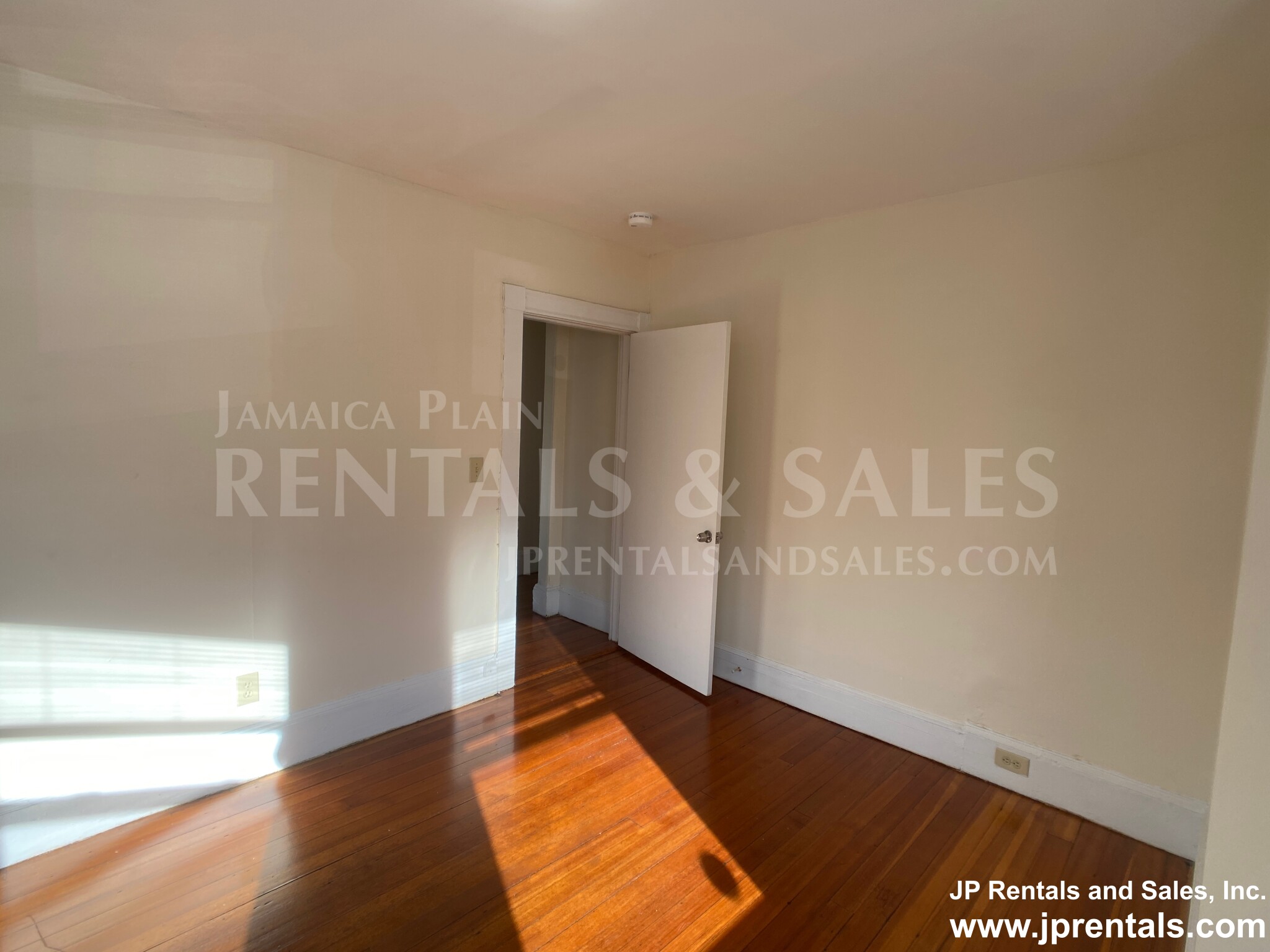 105 School St, Jamaica Plain