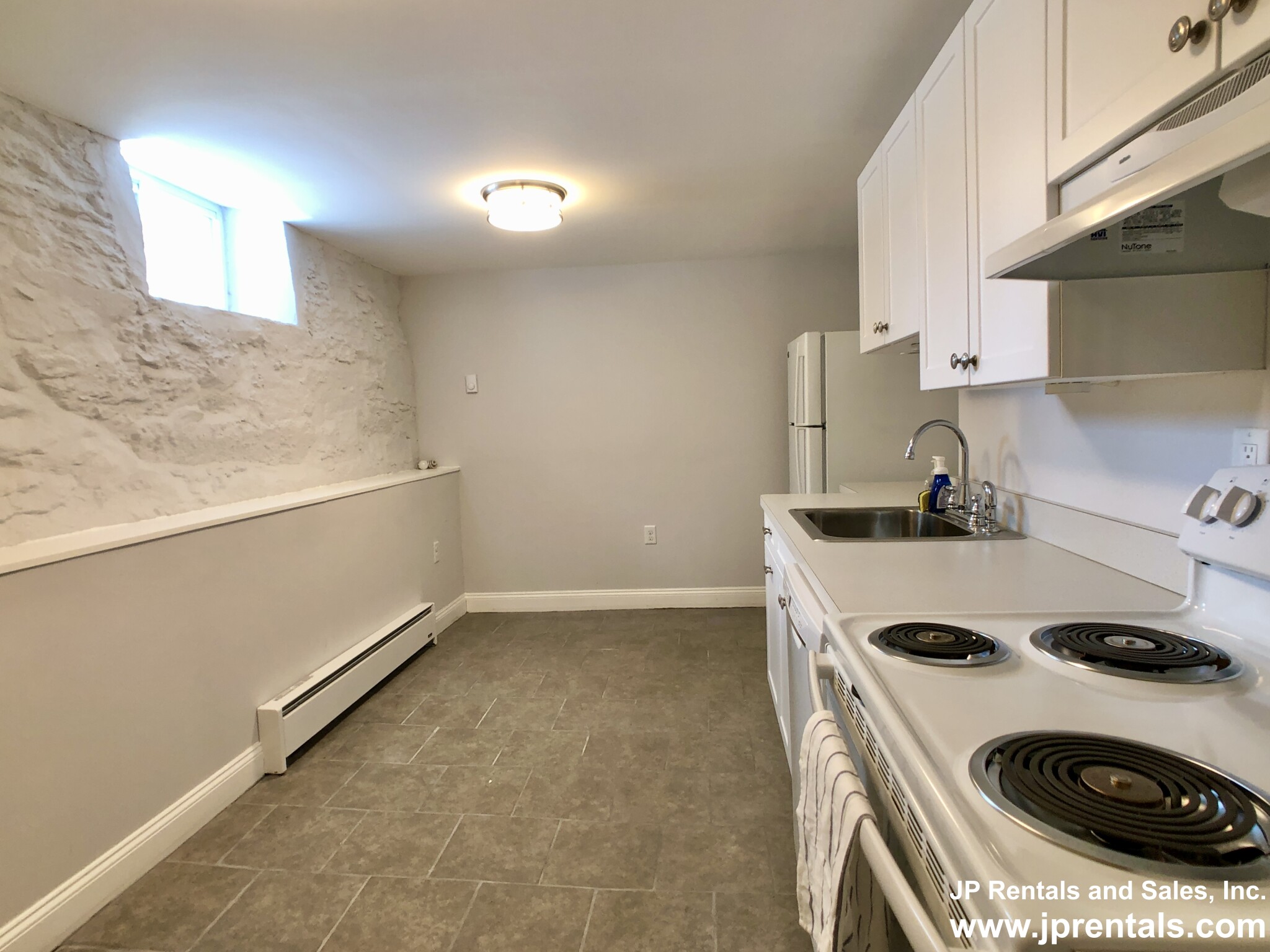 61 Pond St, Jamaica Plain