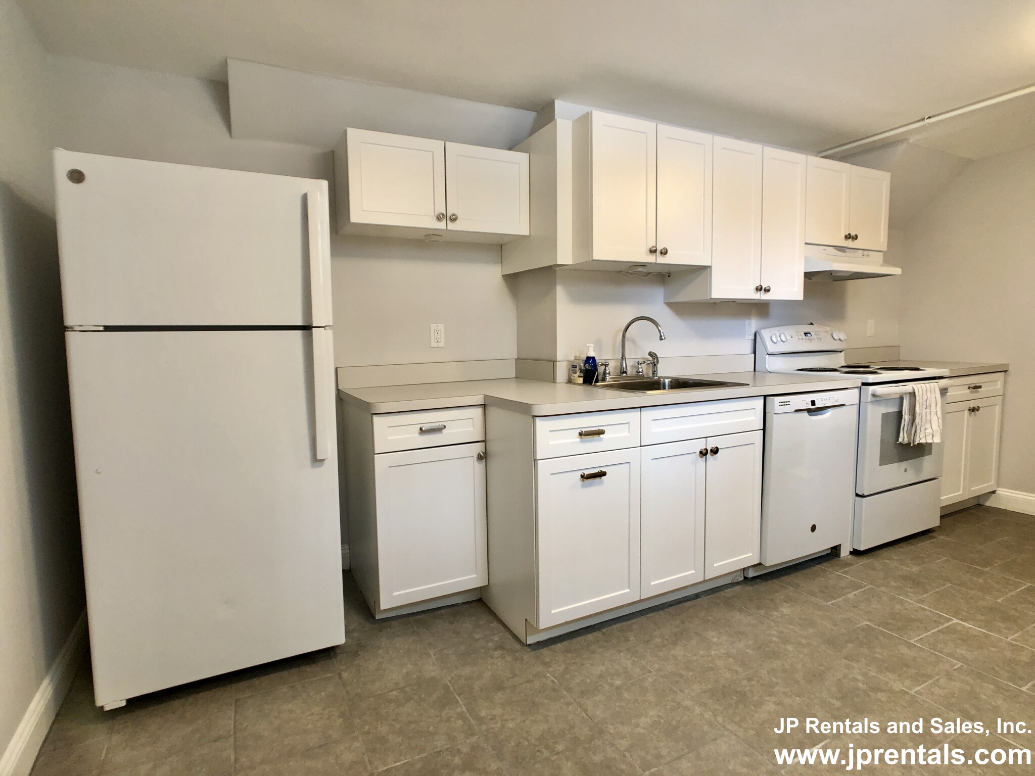 61 Pond St, Jamaica Plain