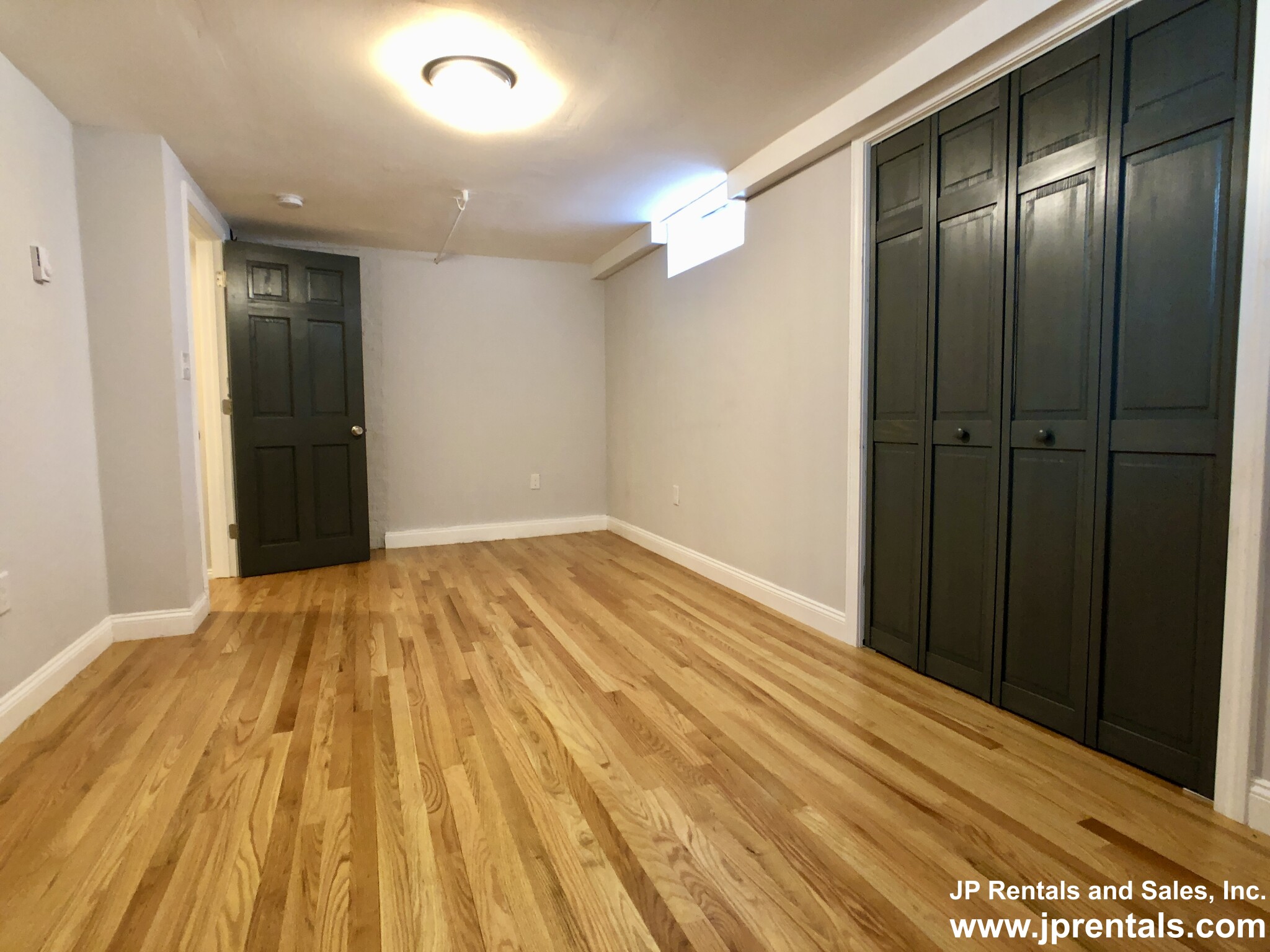 61 Pond St, Jamaica Plain