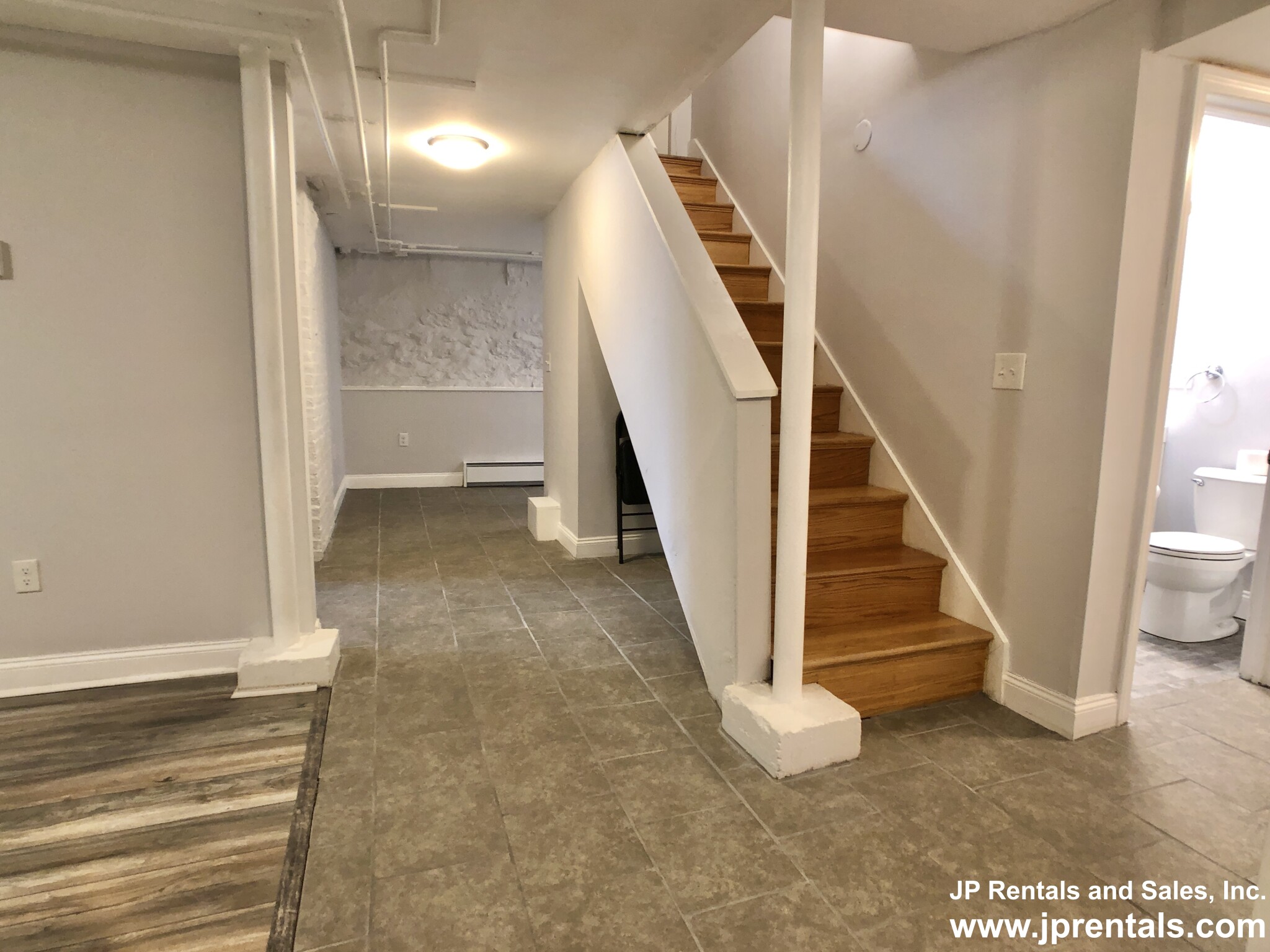 61 Pond St, Jamaica Plain