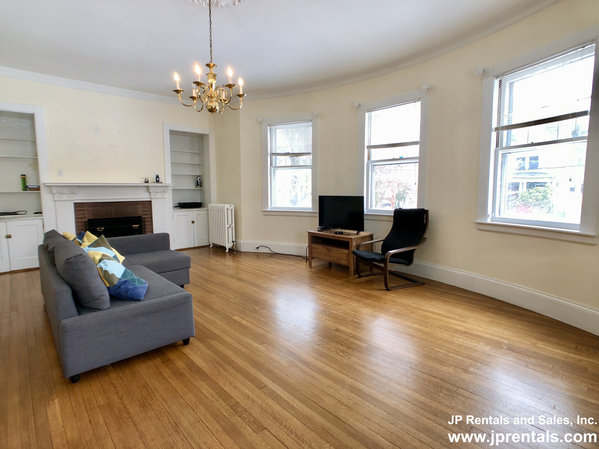 2 bed, 1 bath apartment for rent at 41 Pond Unit 1 BR, Jamaica Plain