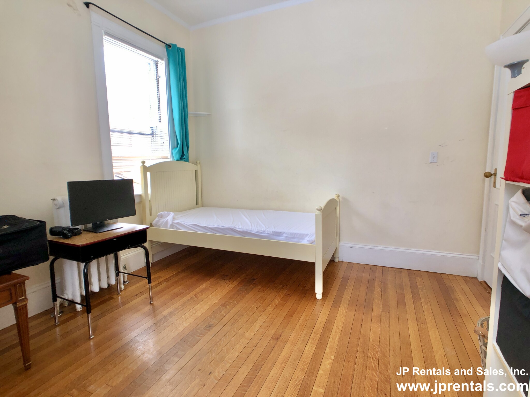 2 bed, 1 bath apartment for rent at 41 Pond St Unit 1, Jamaica Plain — photo 12 of 17