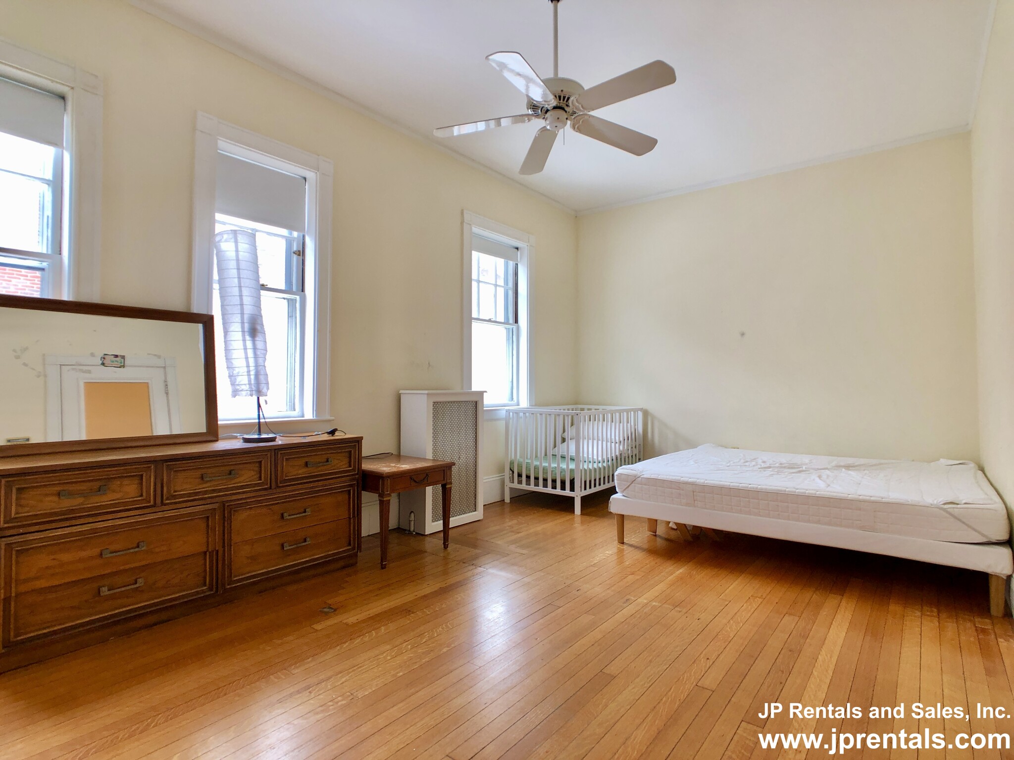 2 bed, 1 bath apartment for rent at 41 Pond St Unit 1, Jamaica Plain — photo 13 of 17