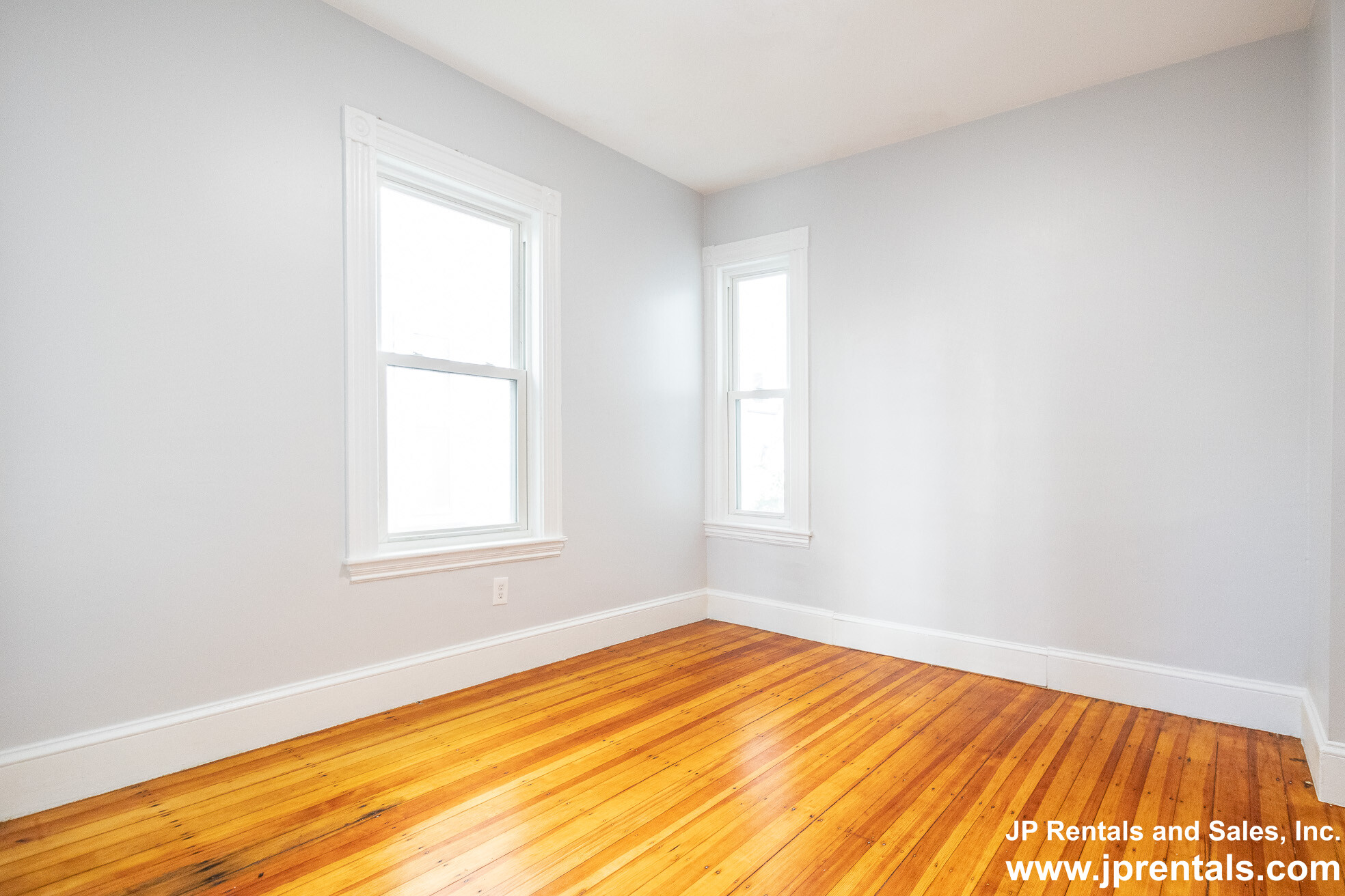 2 bed, 1 bath apartment for rent at 40 Custer St Unit 1, Jamaica Plain — photo 5 of 8