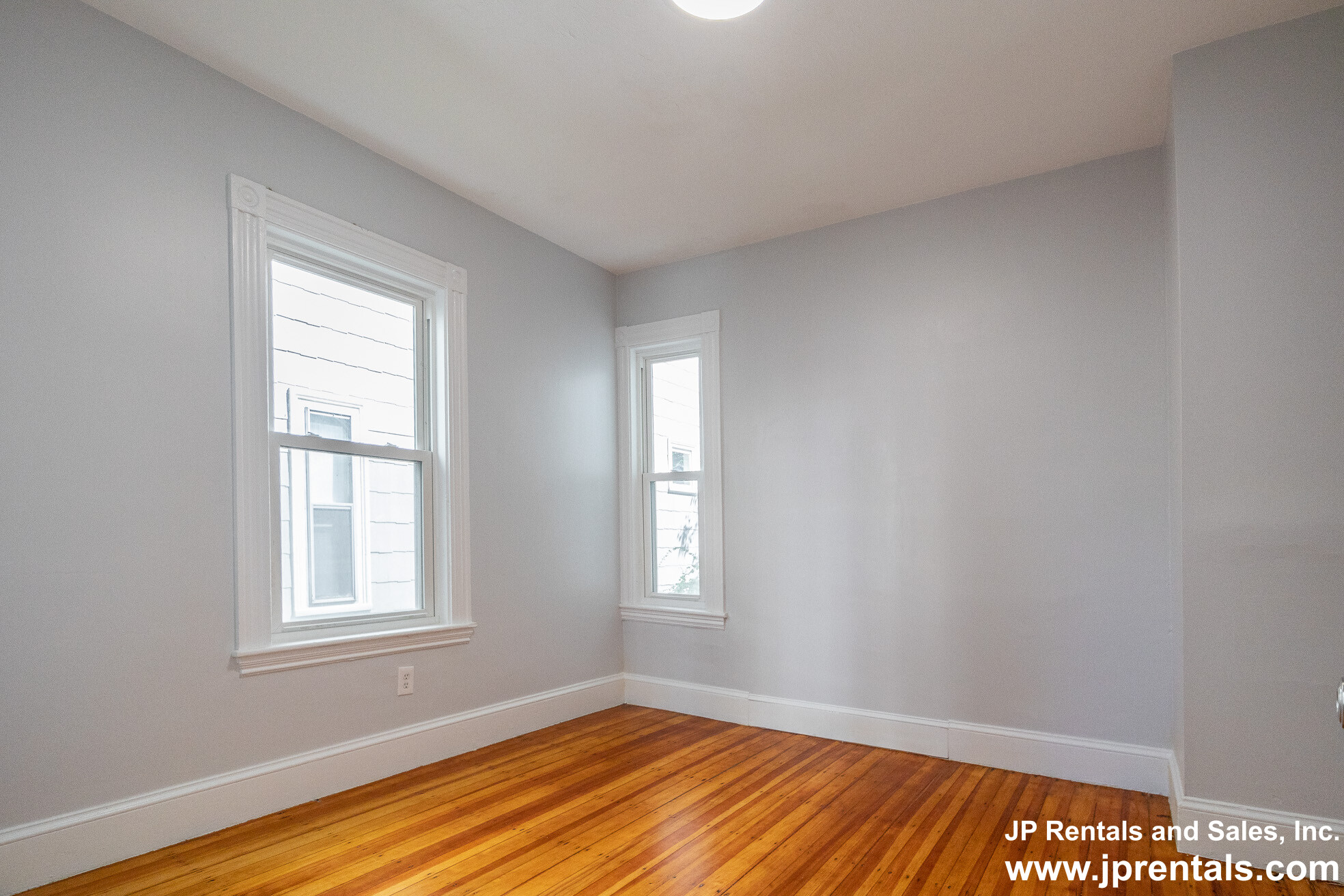 2 bed, 1 bath apartment for rent at 40 Custer St Unit 1, Jamaica Plain — photo 2 of 8