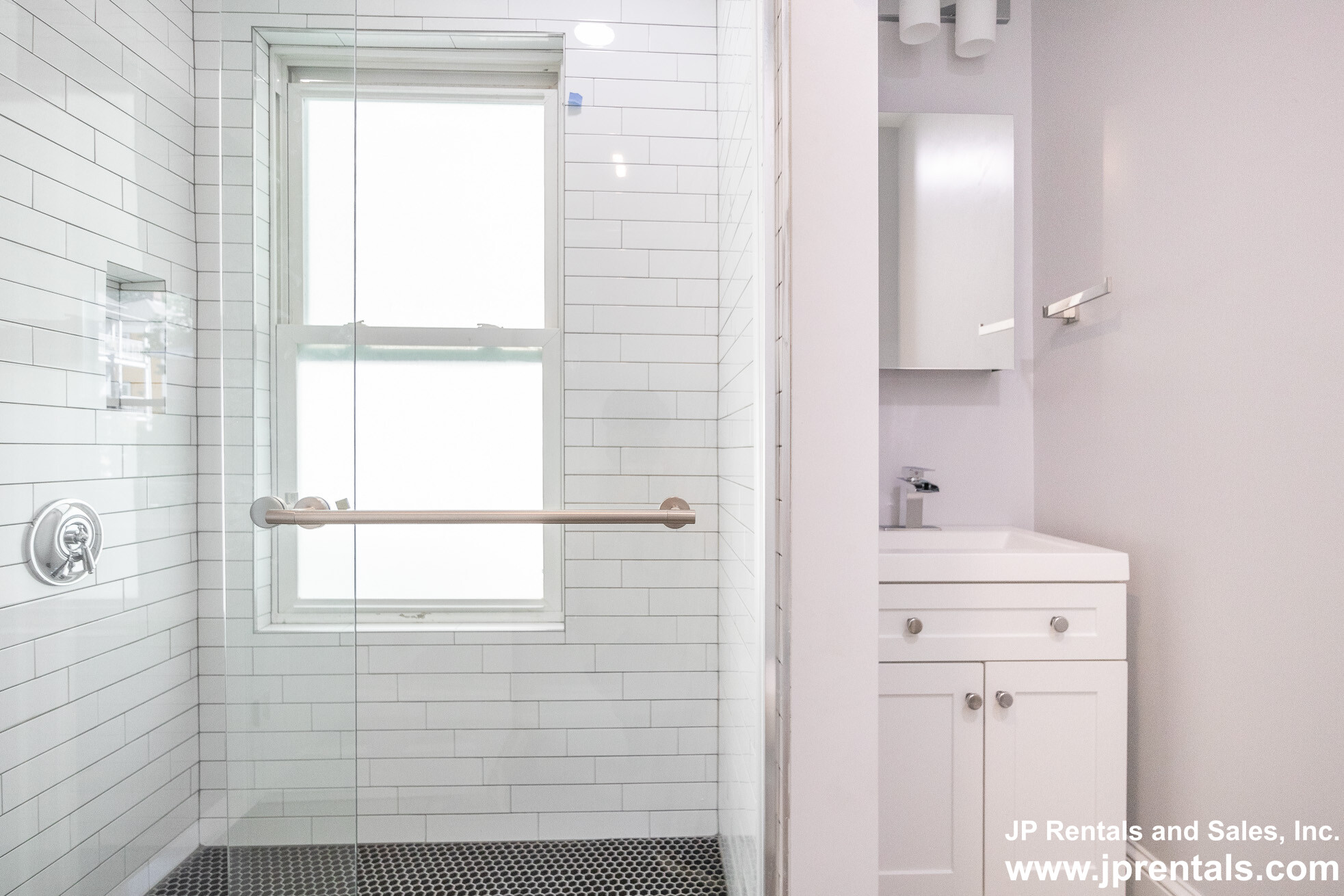 2 bed, 1 bath apartment for rent at 40 Custer St Unit 1, Jamaica Plain — photo 7 of 8