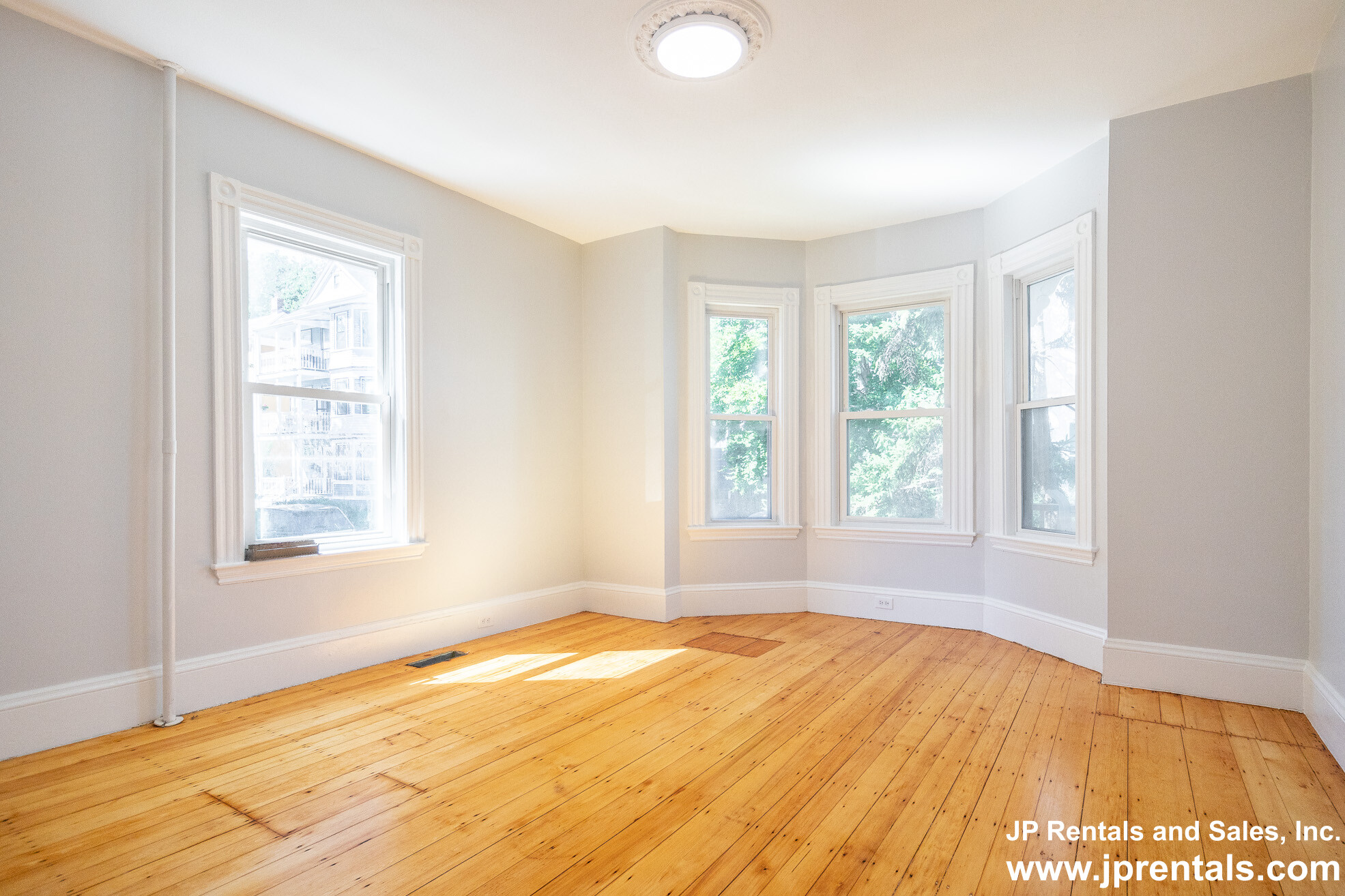 2 bed, 1 bath apartment for rent at 40 Custer St Unit 1, Jamaica Plain — photo 3 of 8
