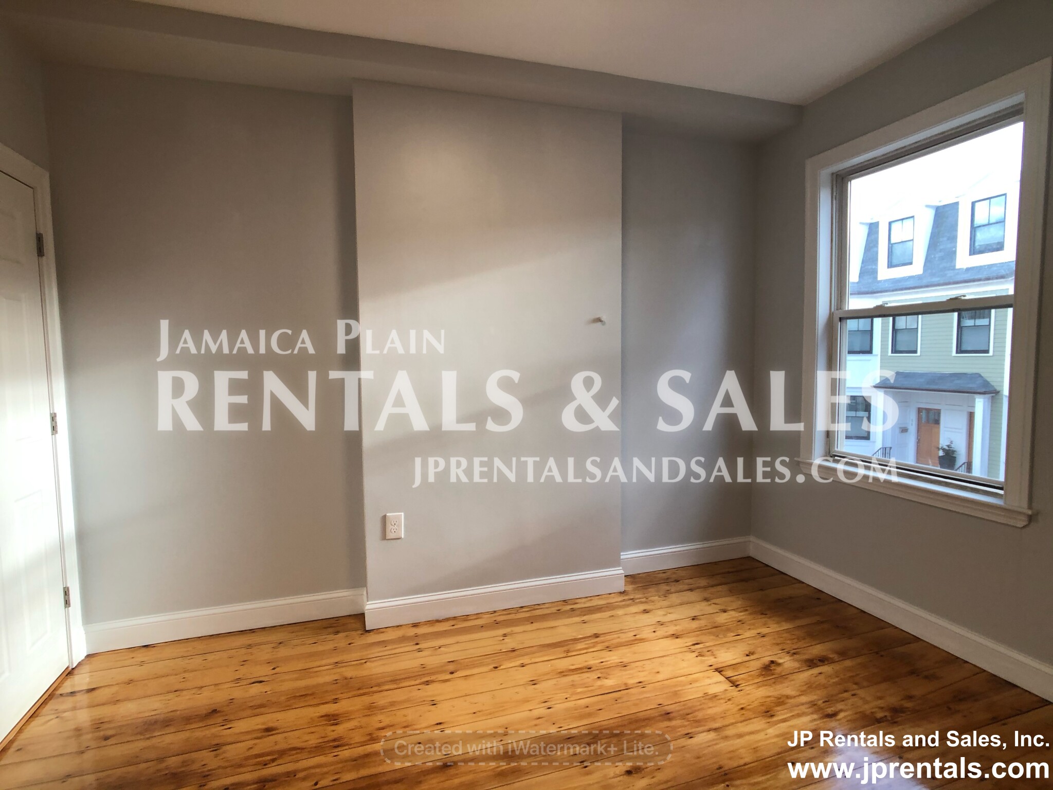 48 Green St, Jamaica Plain