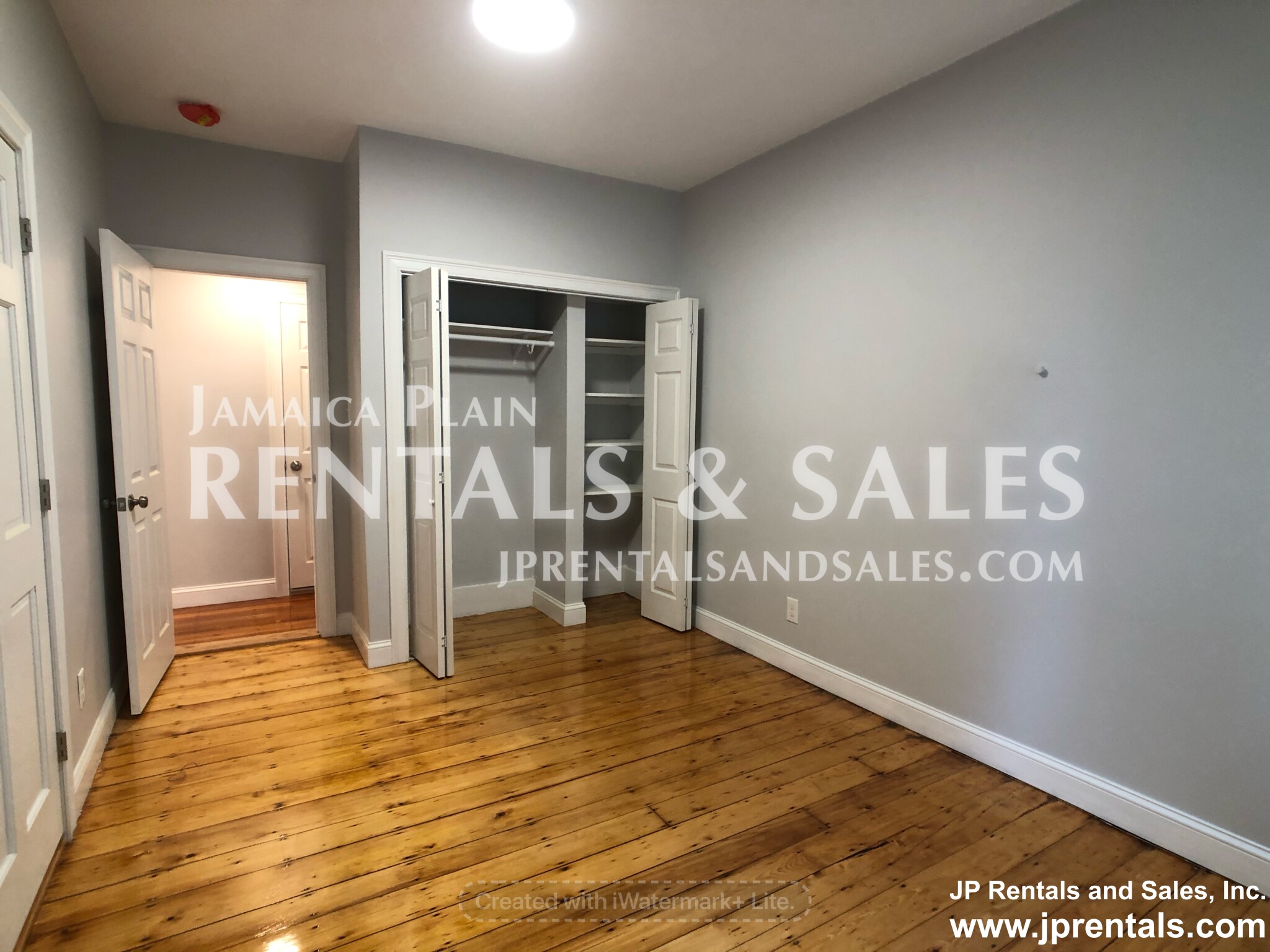 48 Green St, Jamaica Plain