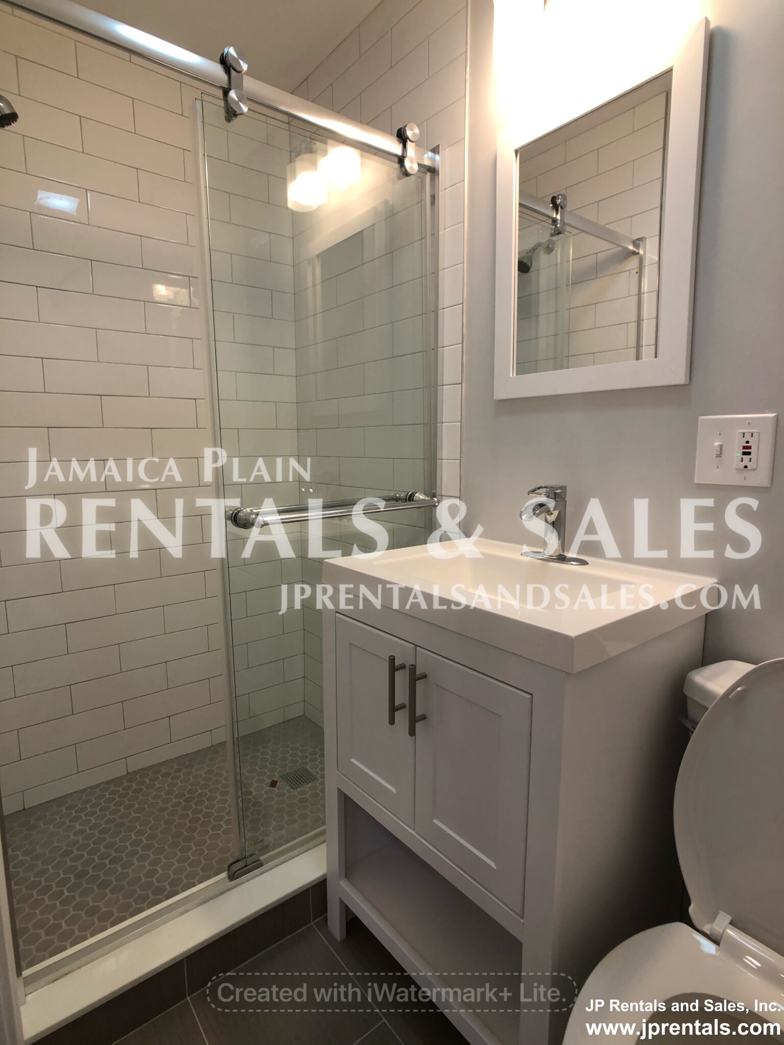 48 Green St, Jamaica Plain