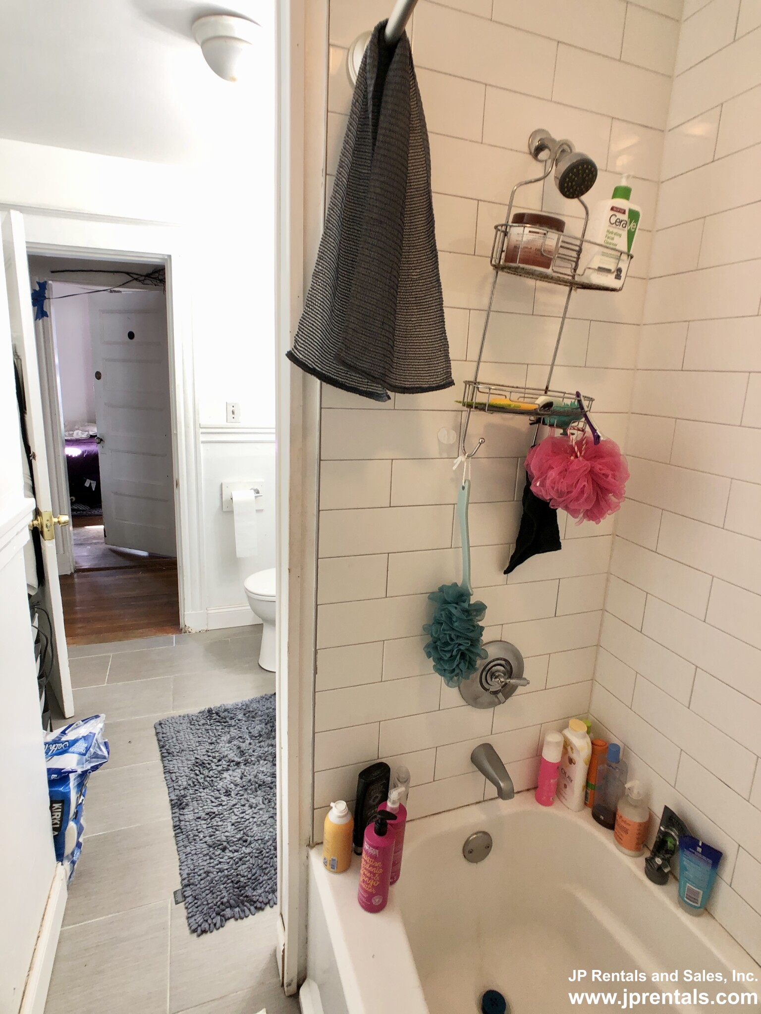 25 Forest Hills St, Jamaica Plain