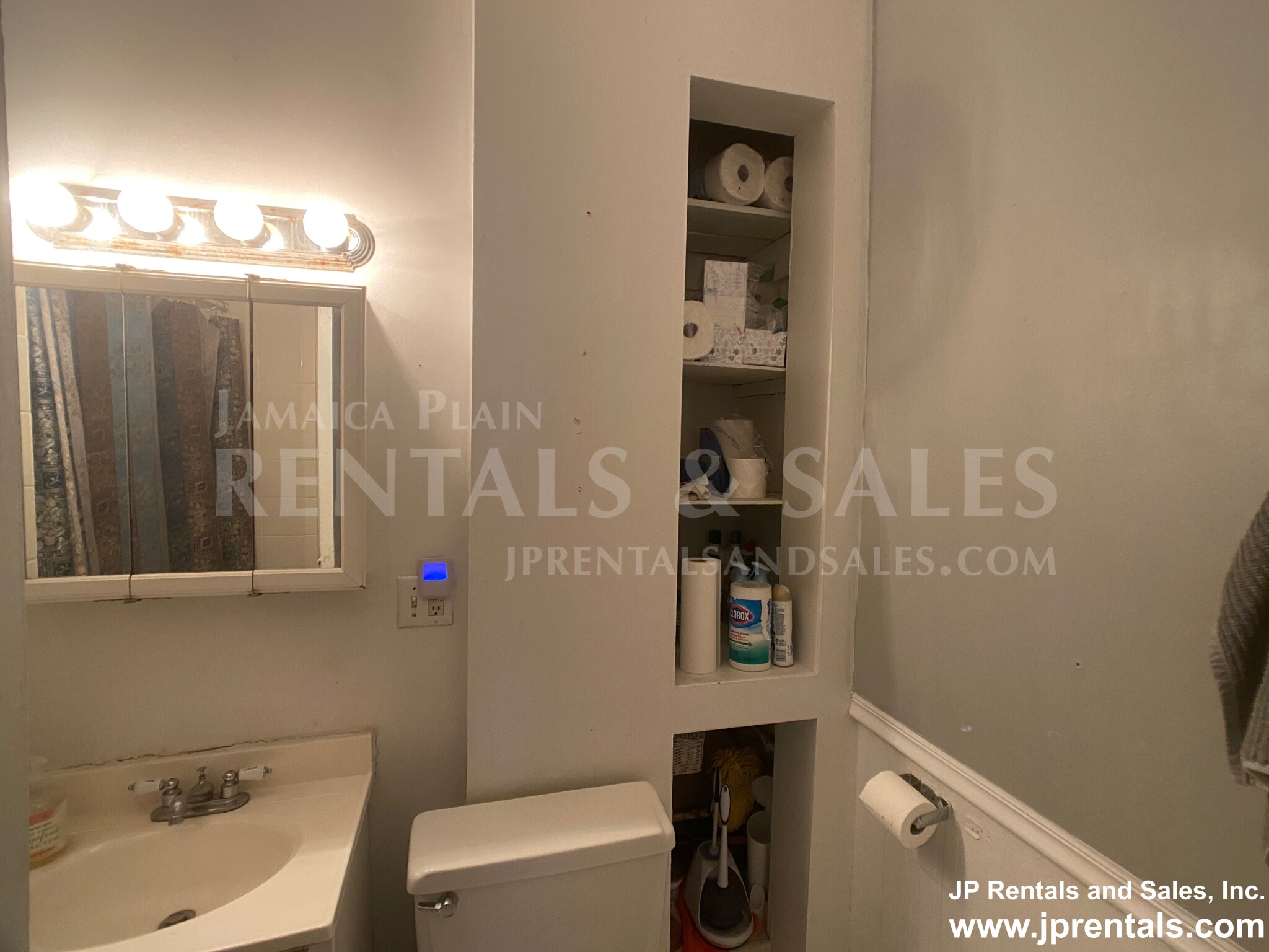 50 Green St, Jamaica Plain