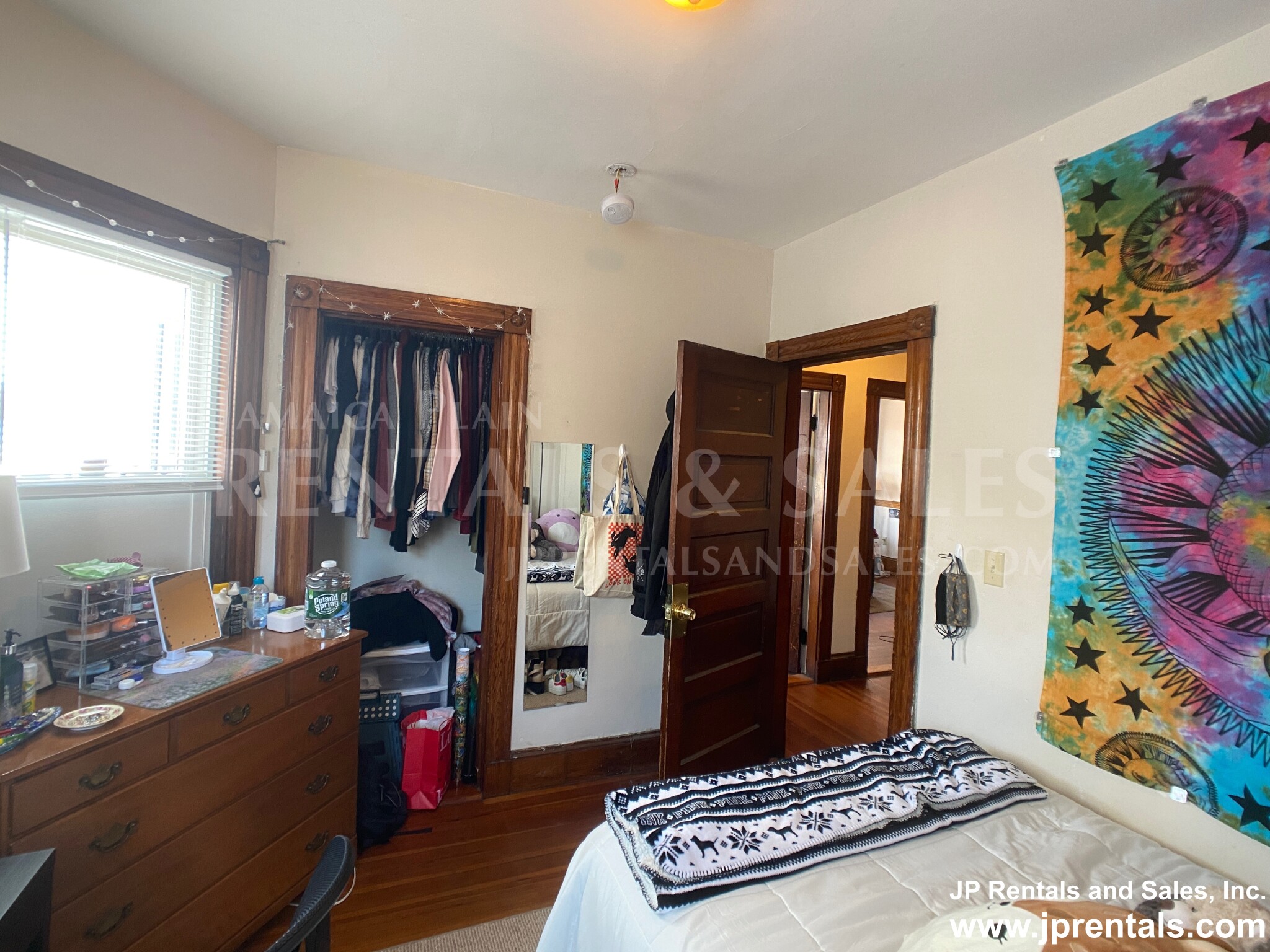 40 Weld Hill St, Jamaica Plain