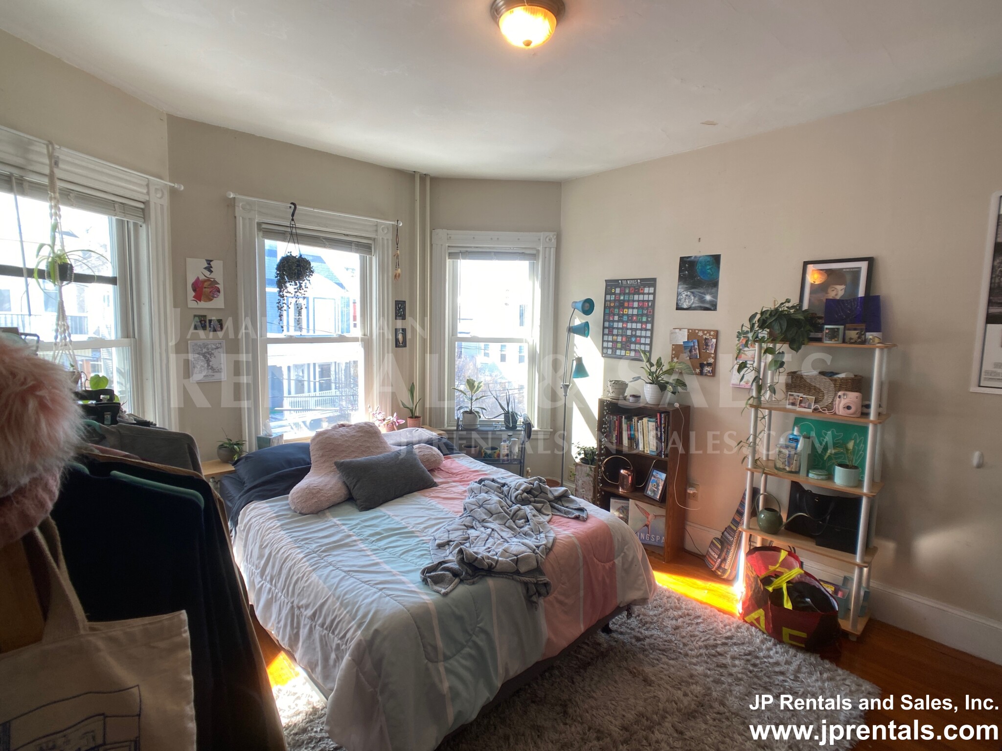 40 Weld Hill St, Jamaica Plain