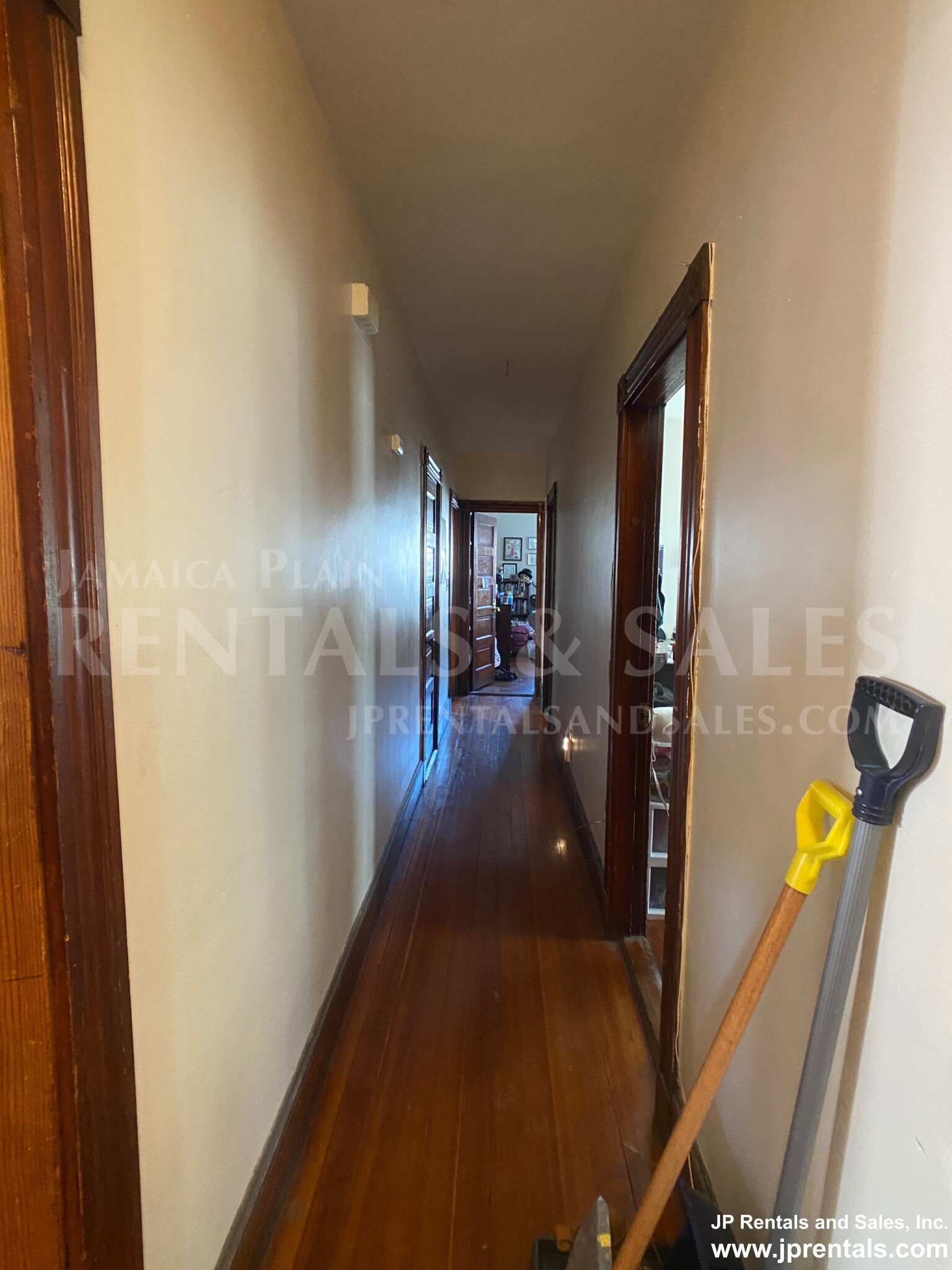 40 Weld Hill St, Jamaica Plain