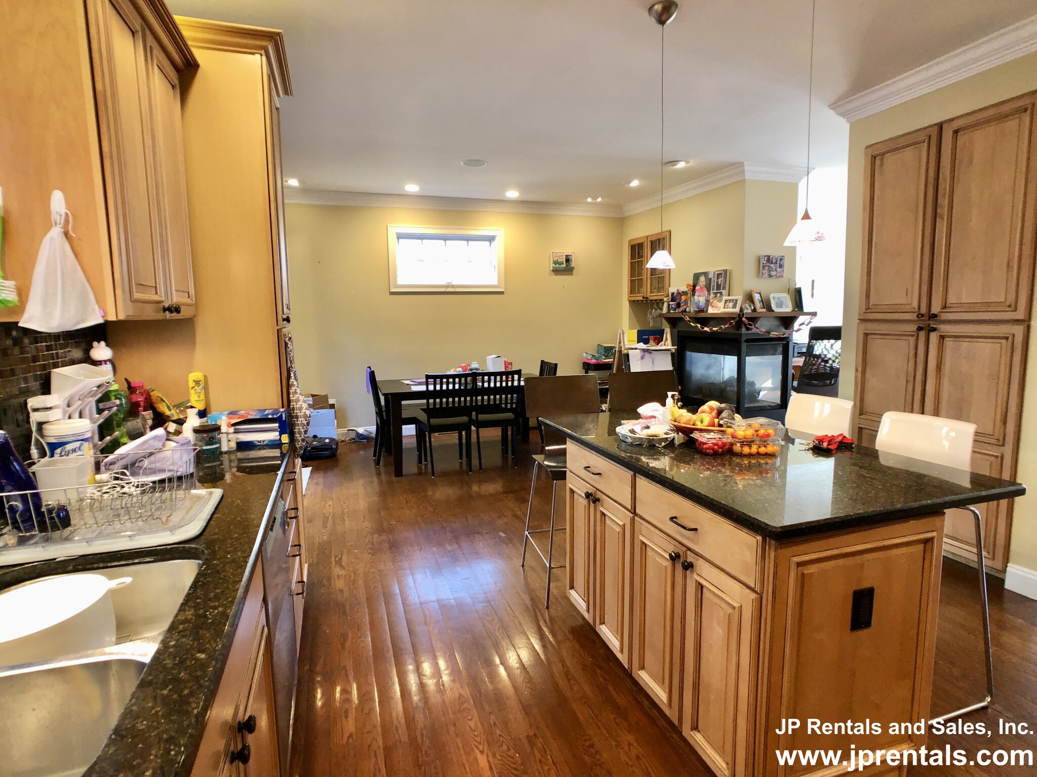 3 bed, 3.5 bath apartment for rent at 90 Glen Rd, Jamaica Plain — photo 3 of 24