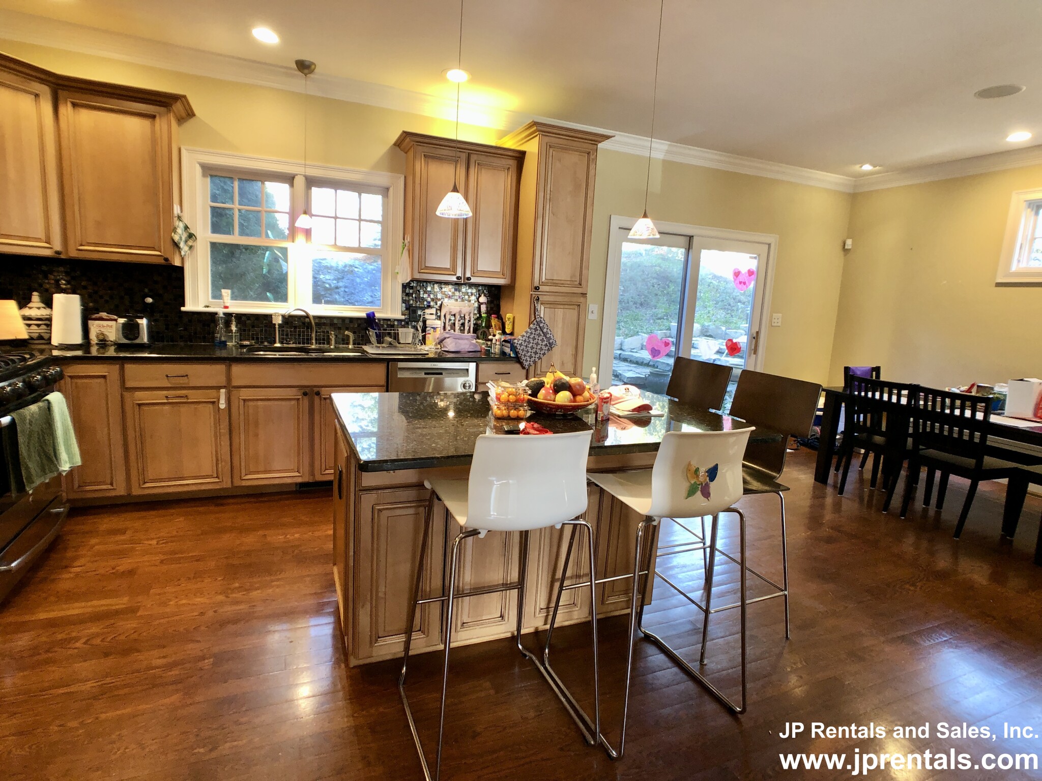 3 bed, 3.5 bath apartment for rent at 90 Glen Rd, Jamaica Plain — photo 2 of 24