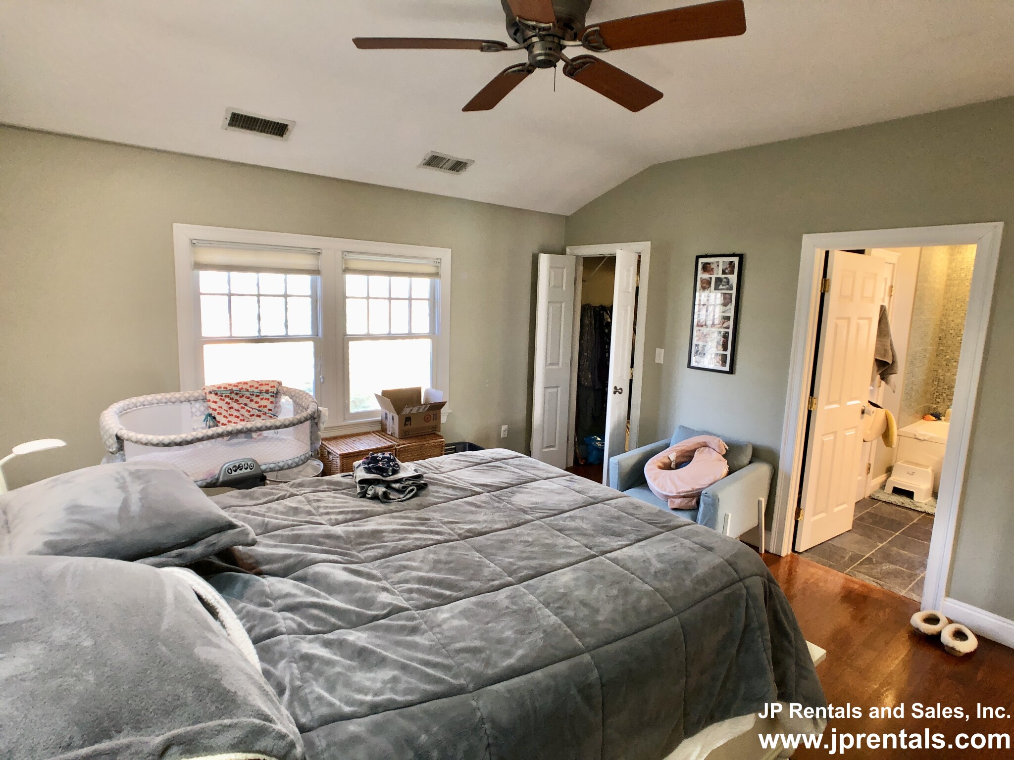 3 bed, 3.5 bath apartment for rent at 90 Glen Rd, Jamaica Plain — photo 18 of 24