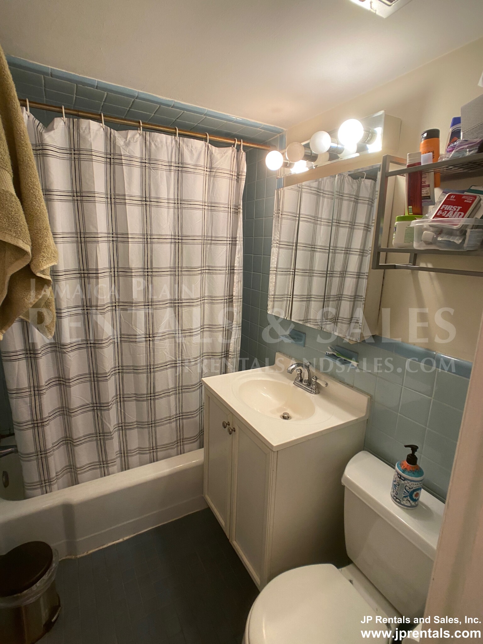 590 Centre St, Jamaica Plain