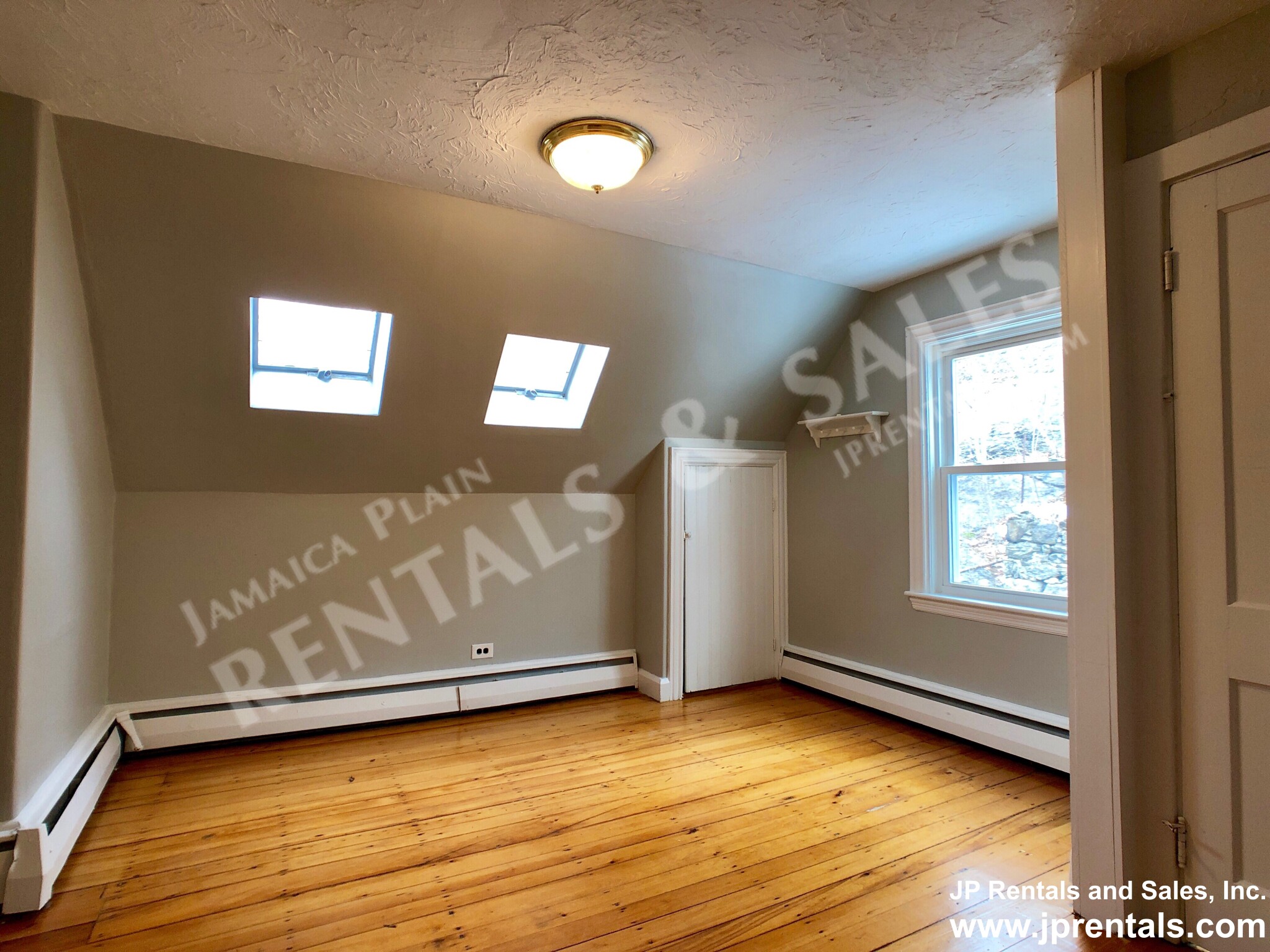 26 Boylston St, Jamaica Plain