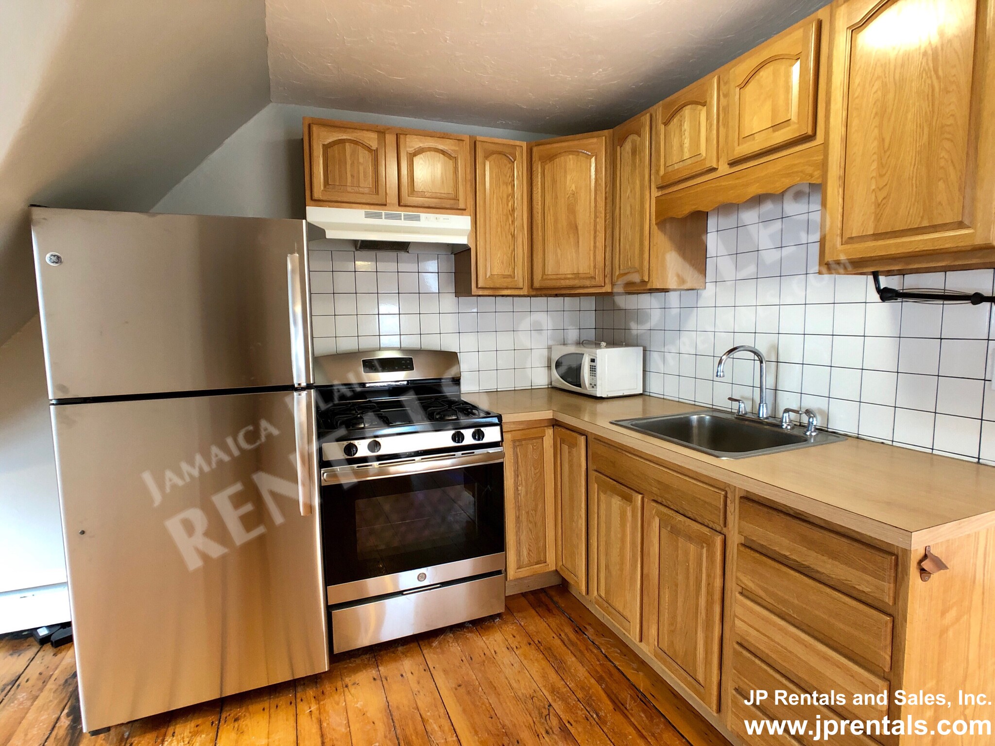 26 Boylston St, Jamaica Plain